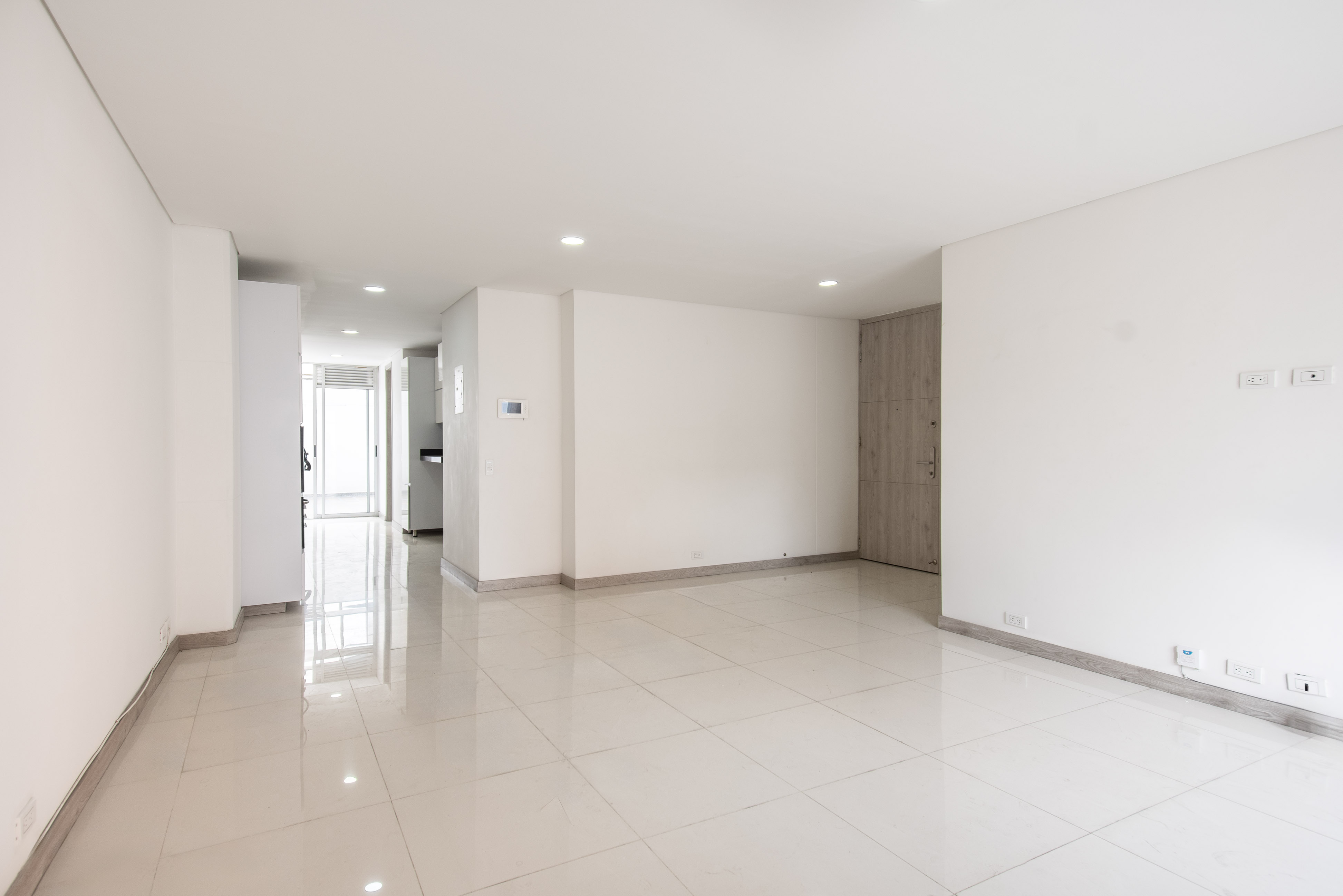 Apartamento con terraza para venta en Laureles