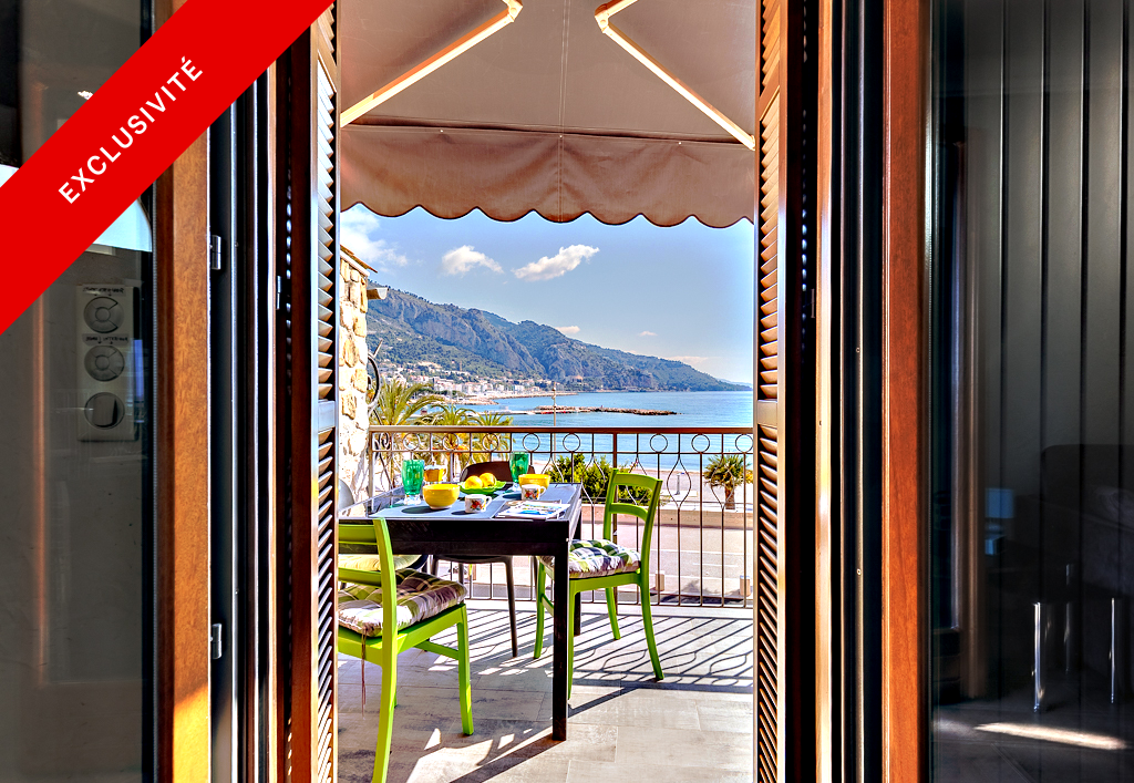 Apartment in Menton's old town with terrace