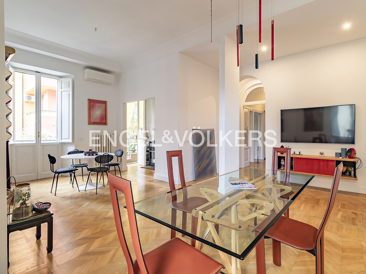 Prestigious renovated apartment in Monteverde Vecchio