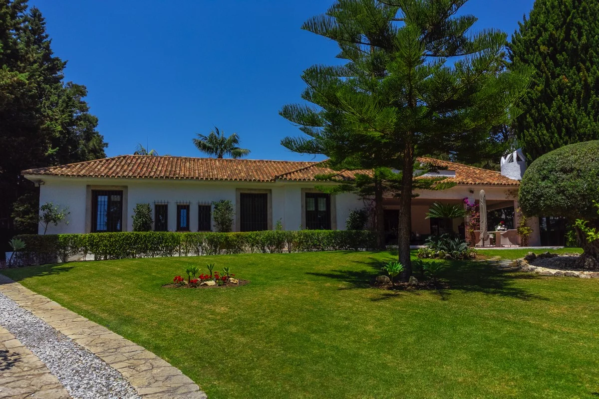 Elegant Andalucian villa – Kings & Queens – Sotogrande Costa