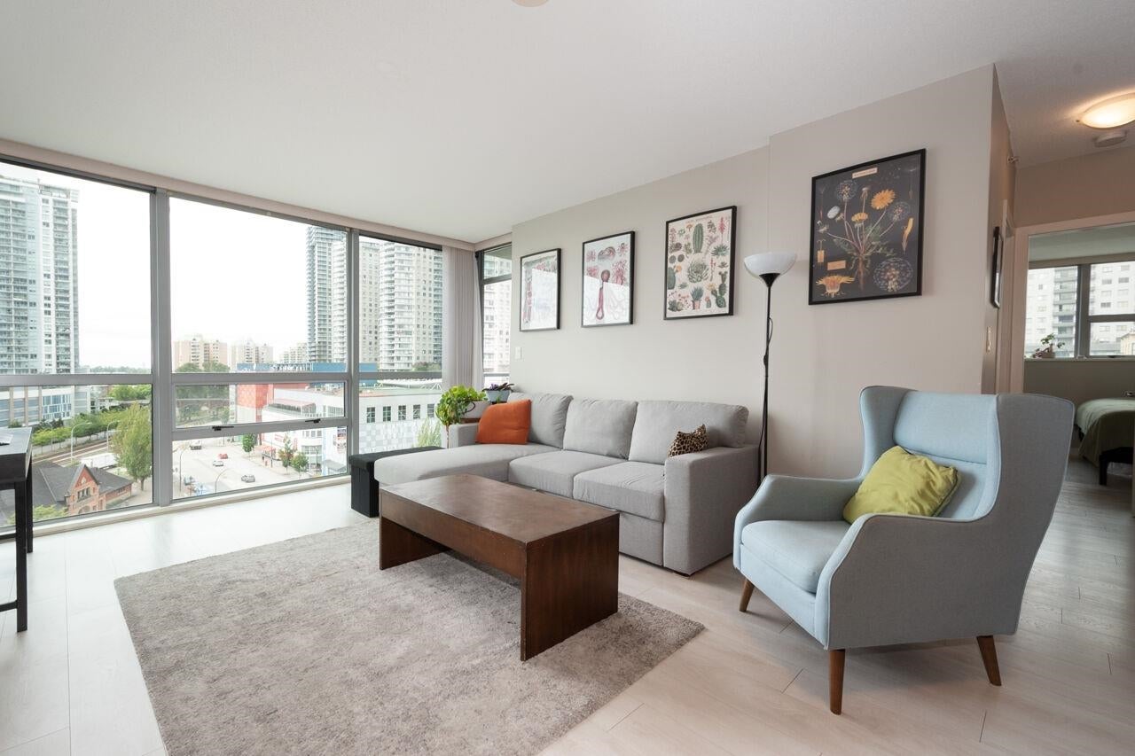 Spacious Corner Home in New Westminster