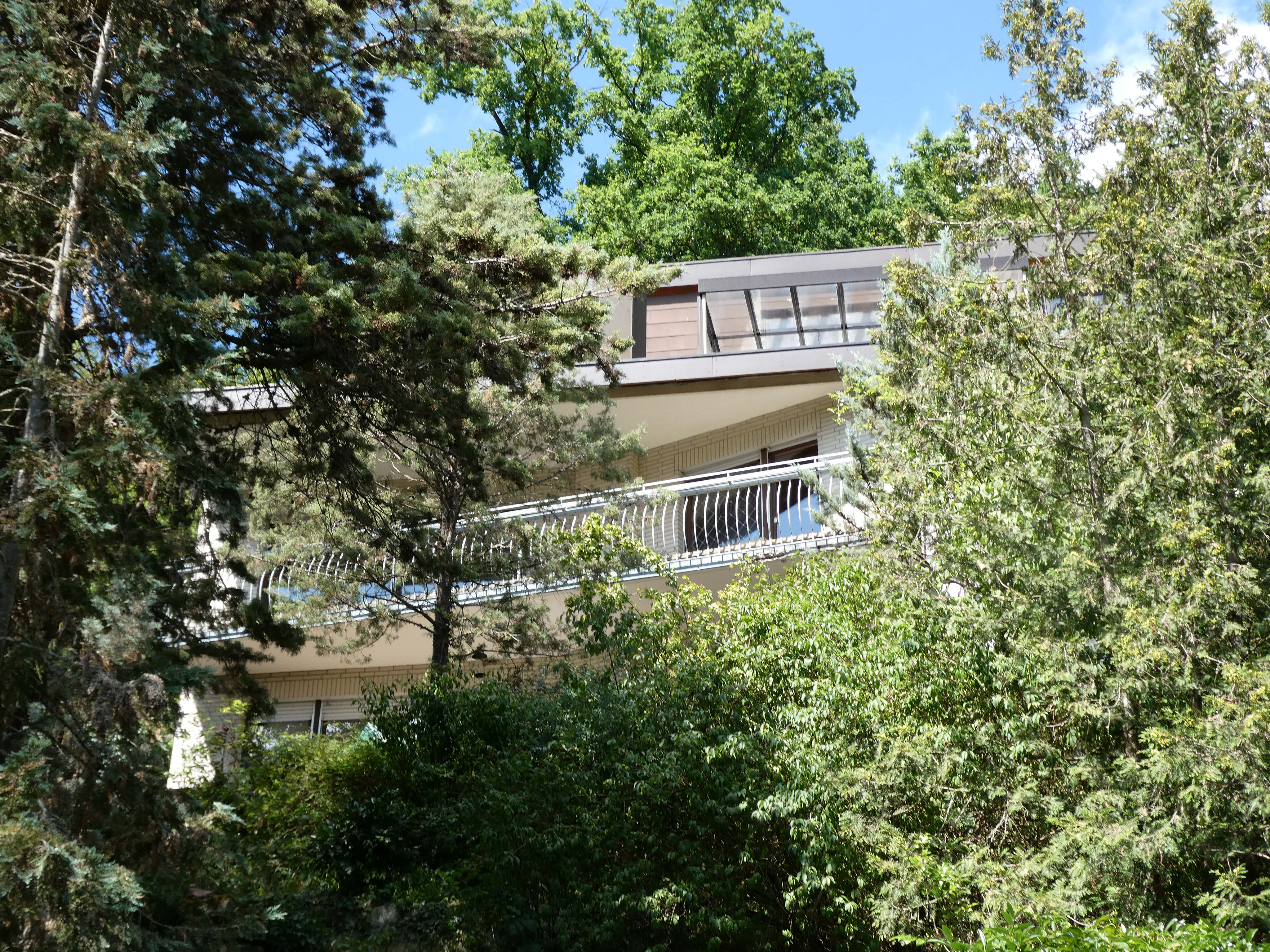 Großzügig geschnittenes und solides Einfamilienhaus mit ELW in bester Aussichtslage der Kernstadt