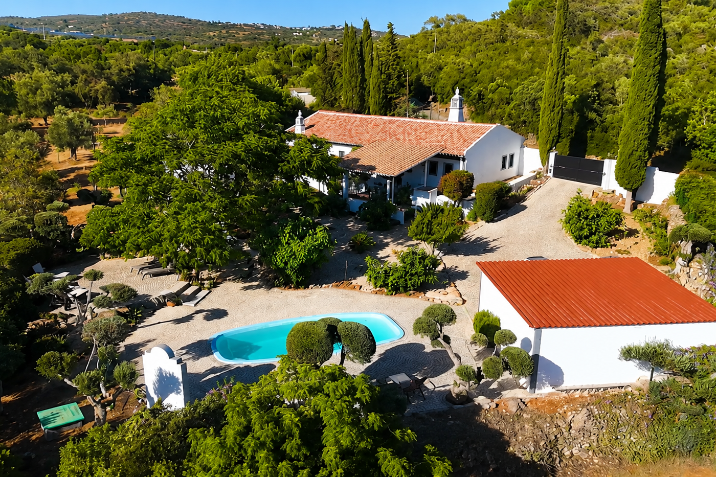 Charming Renovated Single-Storey Country House Just Minutes from the Golden Triangle