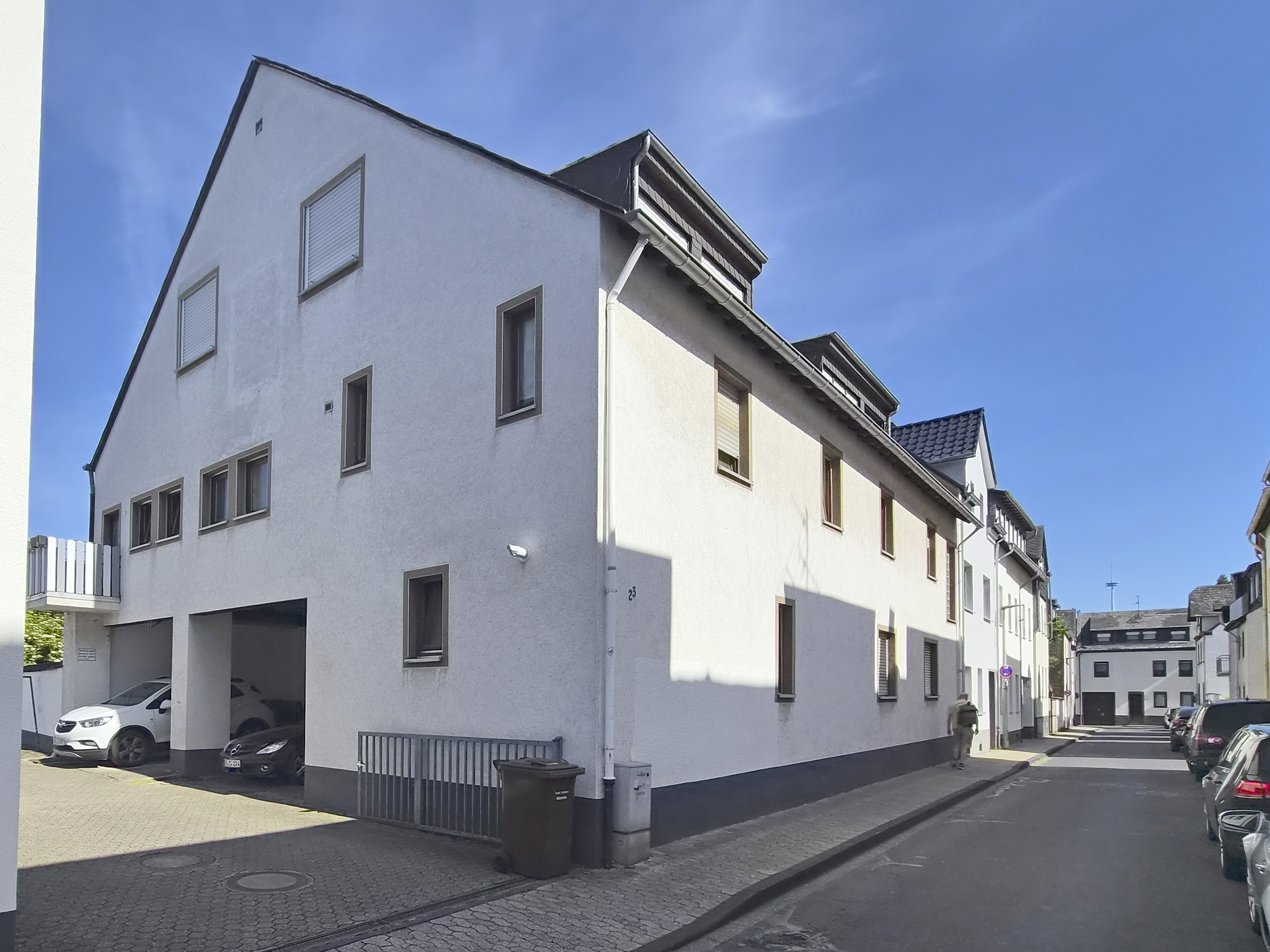 Zweifamilienhaus mit Ausbaupotenzial in guter Lage von Koblenz