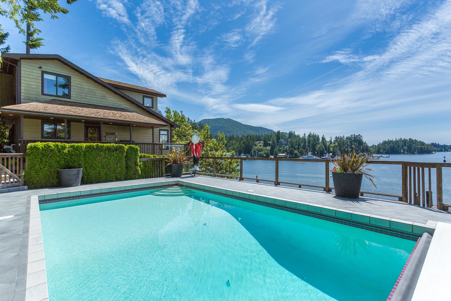 100 Ft Waterfront with Dock, Pool & Ocean Views