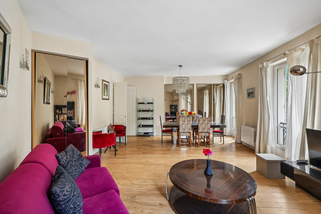 Paris 8th – Étoile / Arc de Triomphe – Beautiful 3/4-room apartment