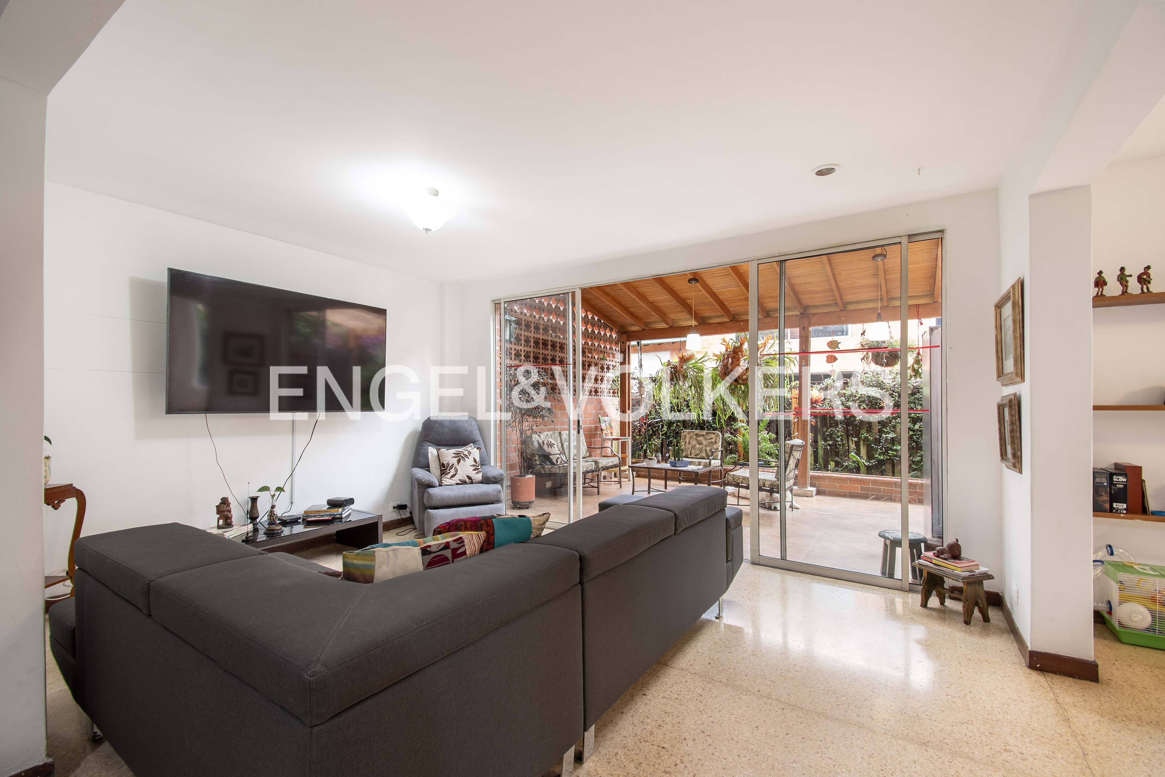 Casa con terraza para venta en Envigado