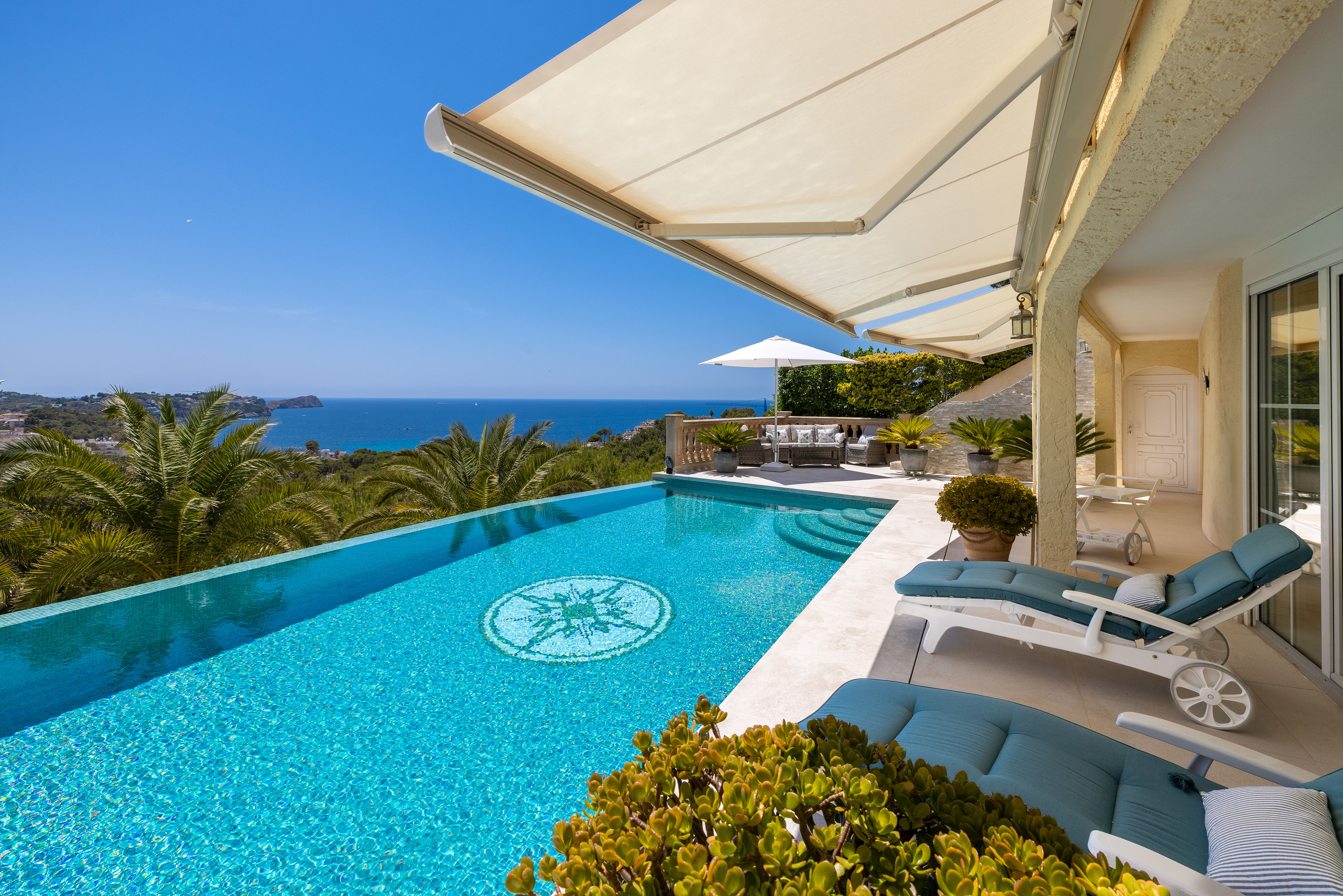Exclusive villa with unobstructed panoramic sea views in Costa de la Calma