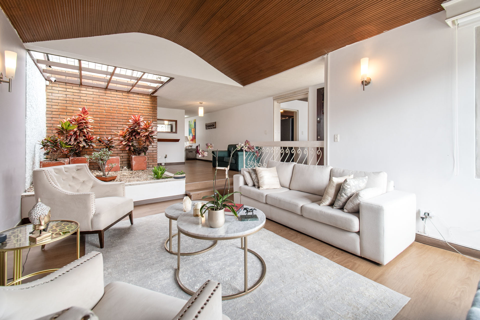 Amplia casa de oportunidad para venta en Las Villas