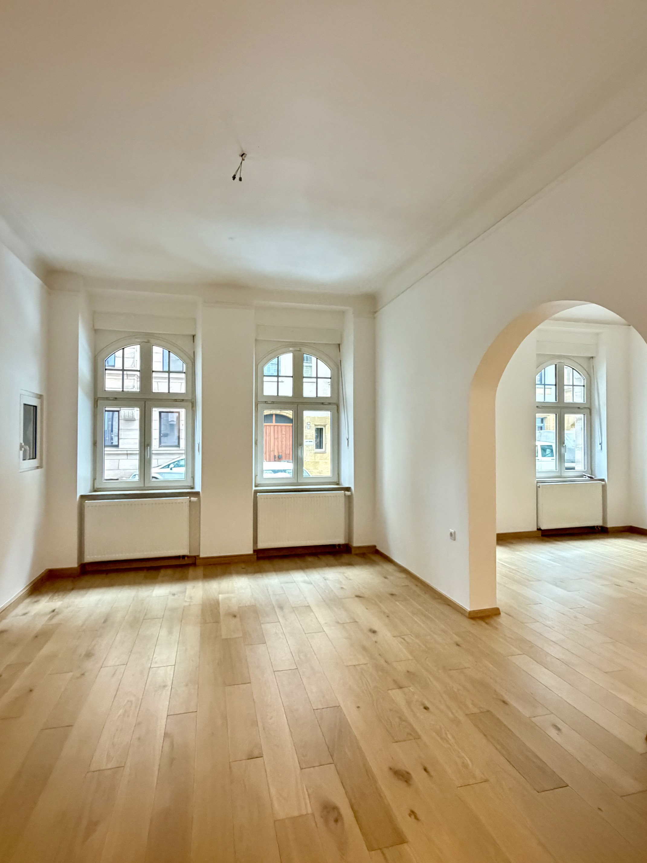 4-Zimmer-Wohnung in saniertem Jugendstilhaus