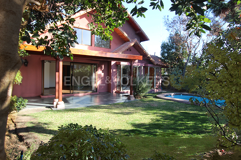 Casa en arriendo San Carlos de Apoquindo