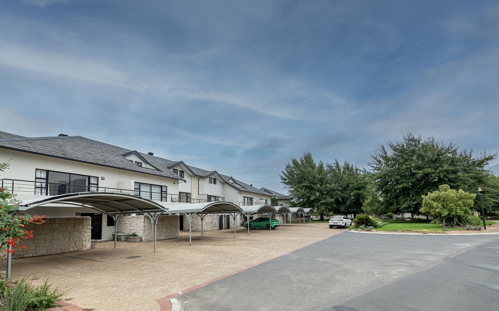 Charming 3-Bedroom Triplex for Rent