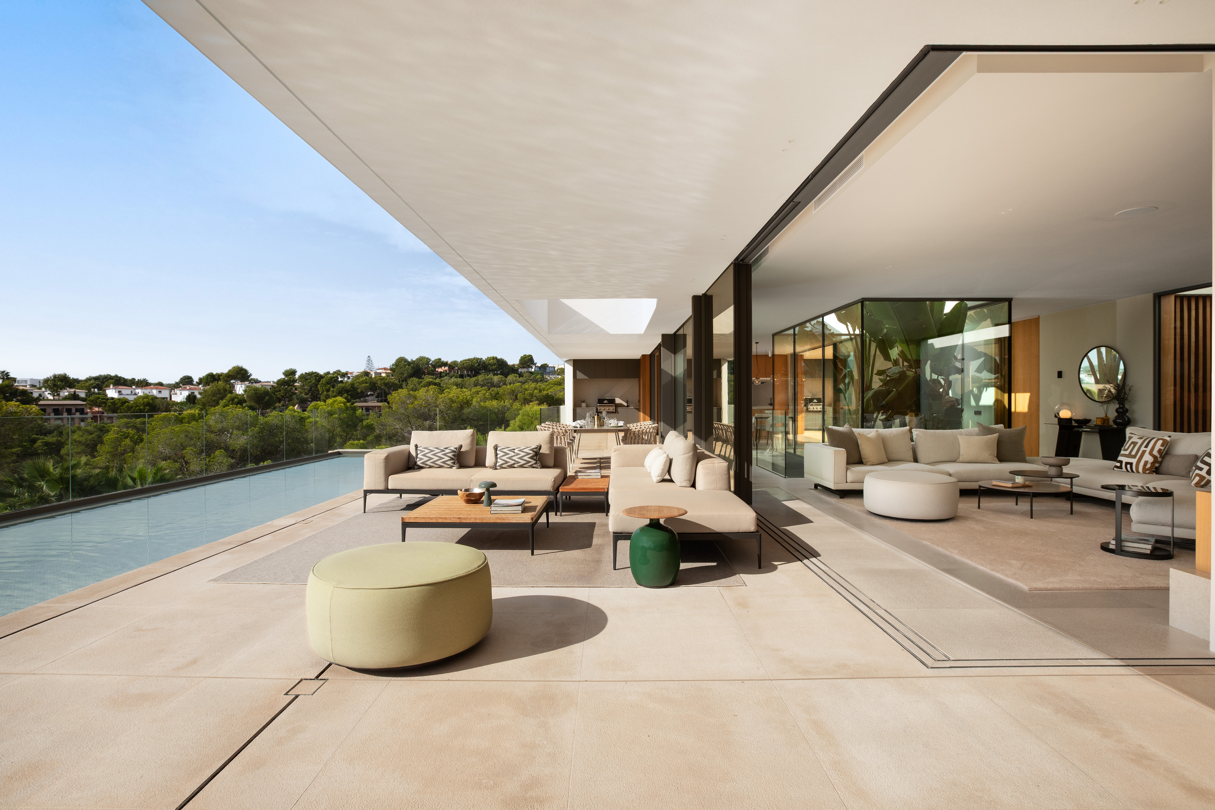 A private architectural retreat in Cala Vinyes