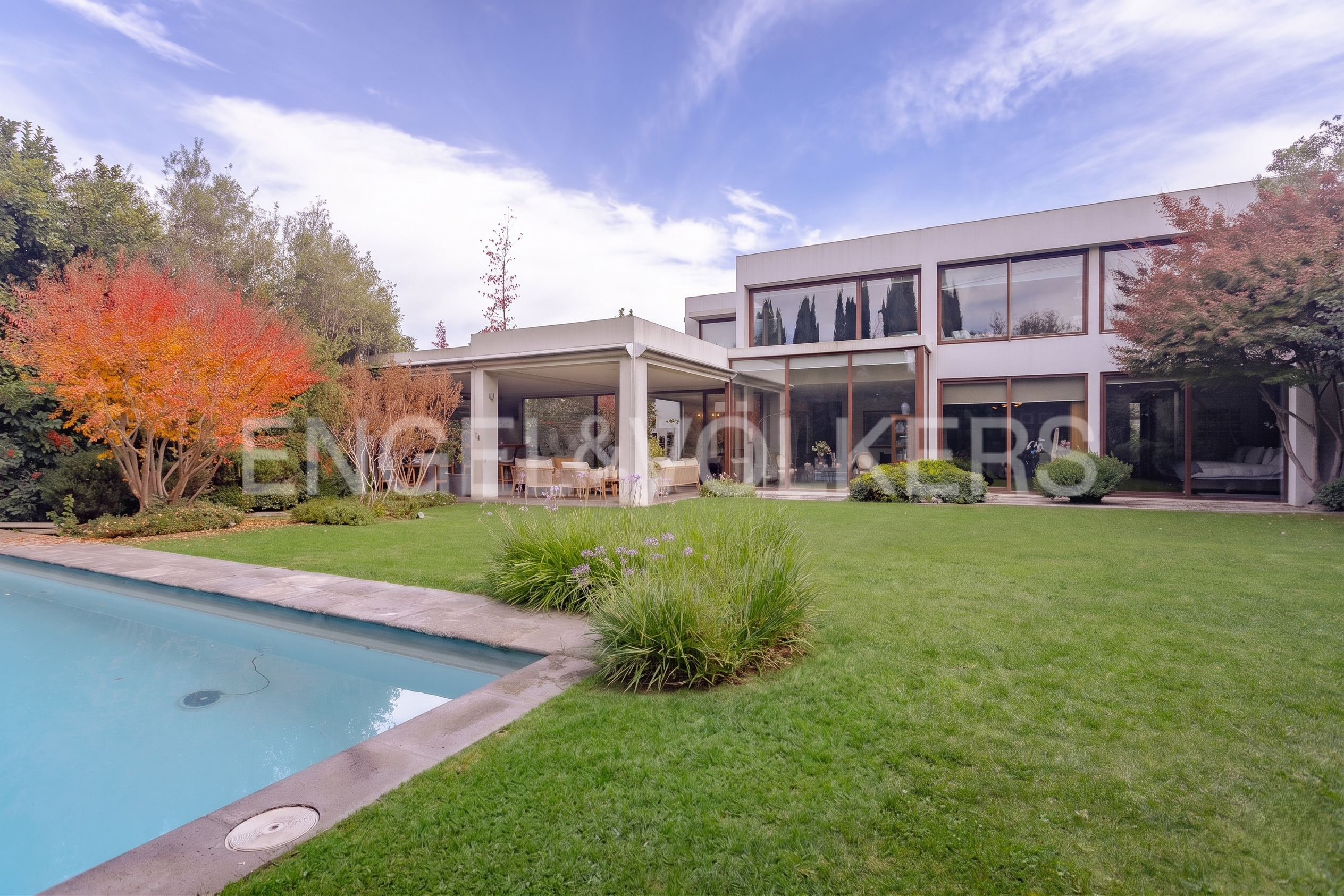 Excelente casa mediterránea en condominio