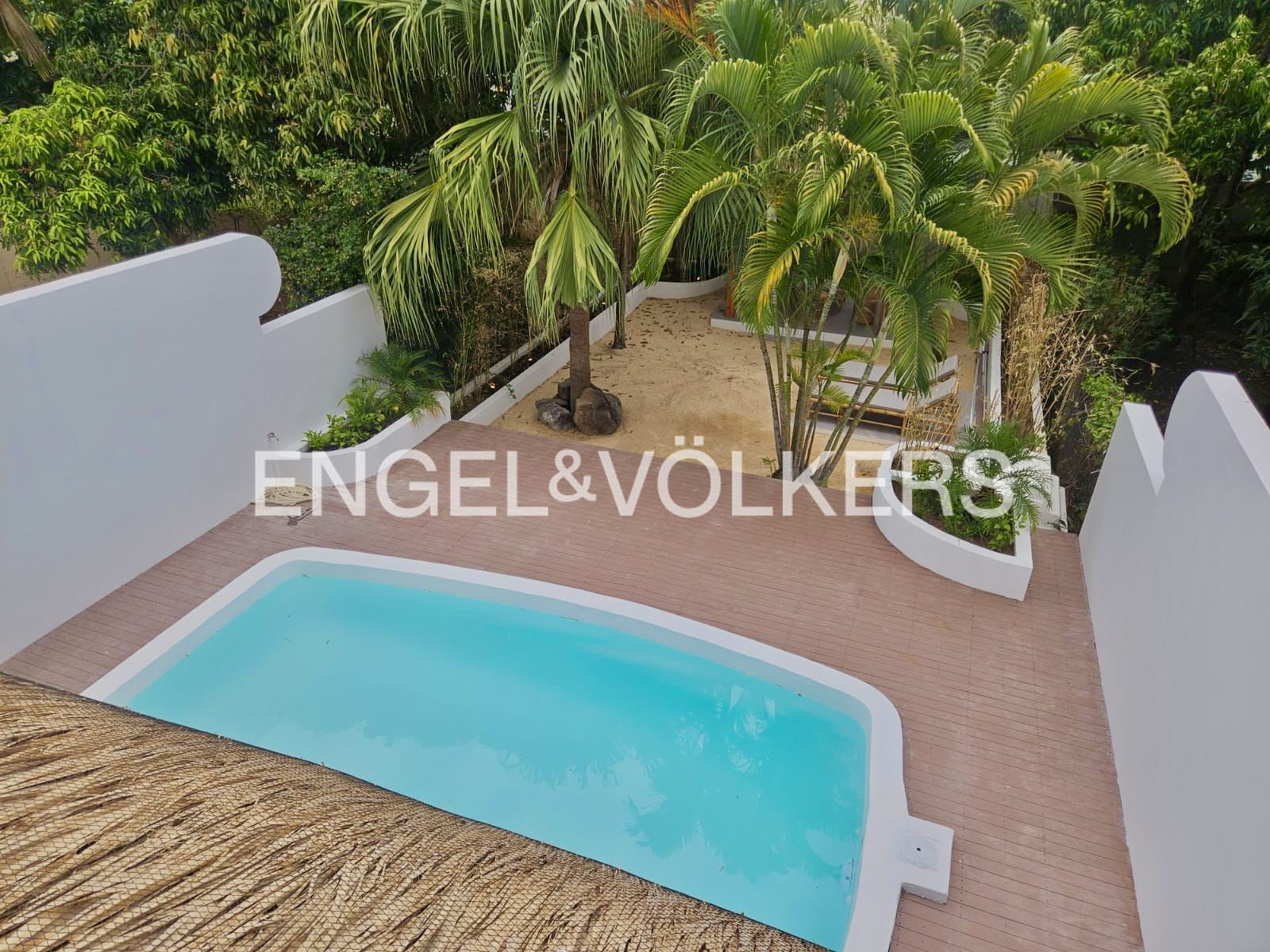 Recently Renovated Duplex for Sale in Tamarin