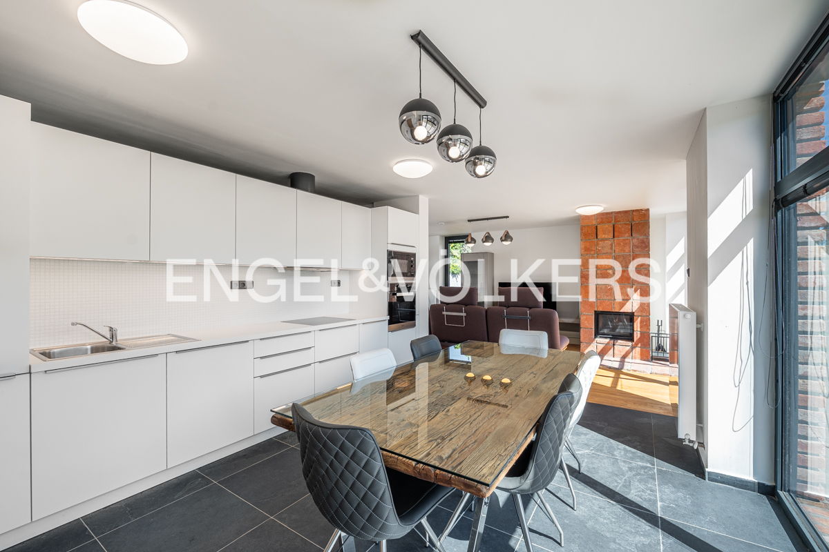 Designer Fully Furnished Family House