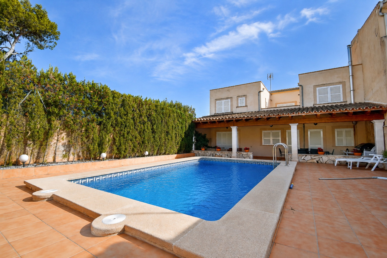 Reihenhaus mit ETV Lizenz in Cala Pi