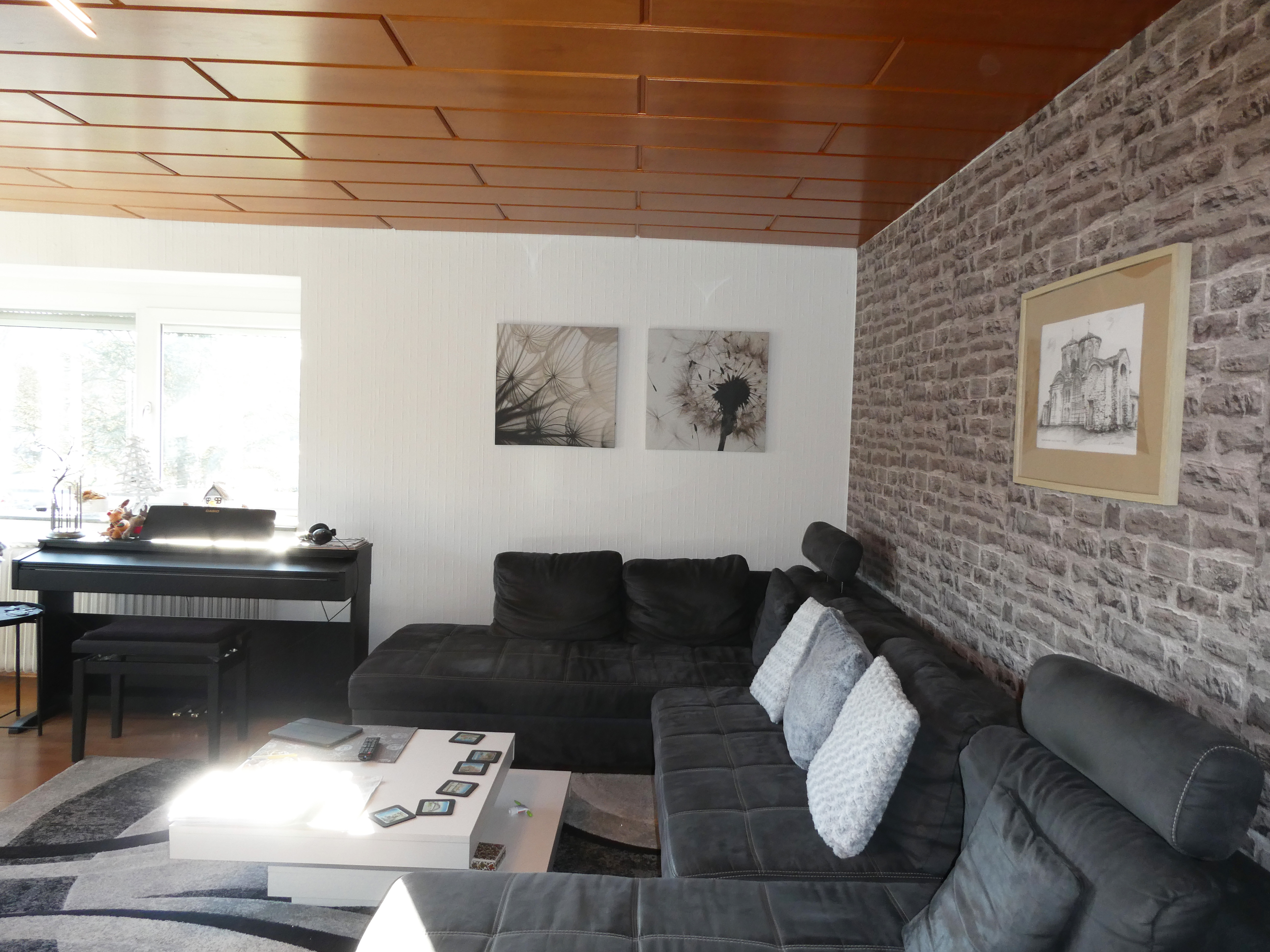 Ab September verfügbar • Gut geschnittene Vier-Zimmer-ETW mit drei Balkonen + Garage • stadtnah, WG-fähig, familienfreundlich