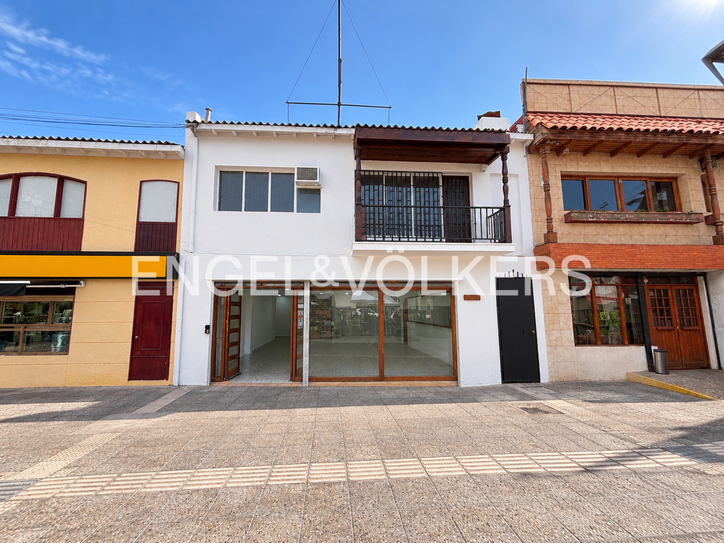 Se arrienda local comercial en centro de La Serena