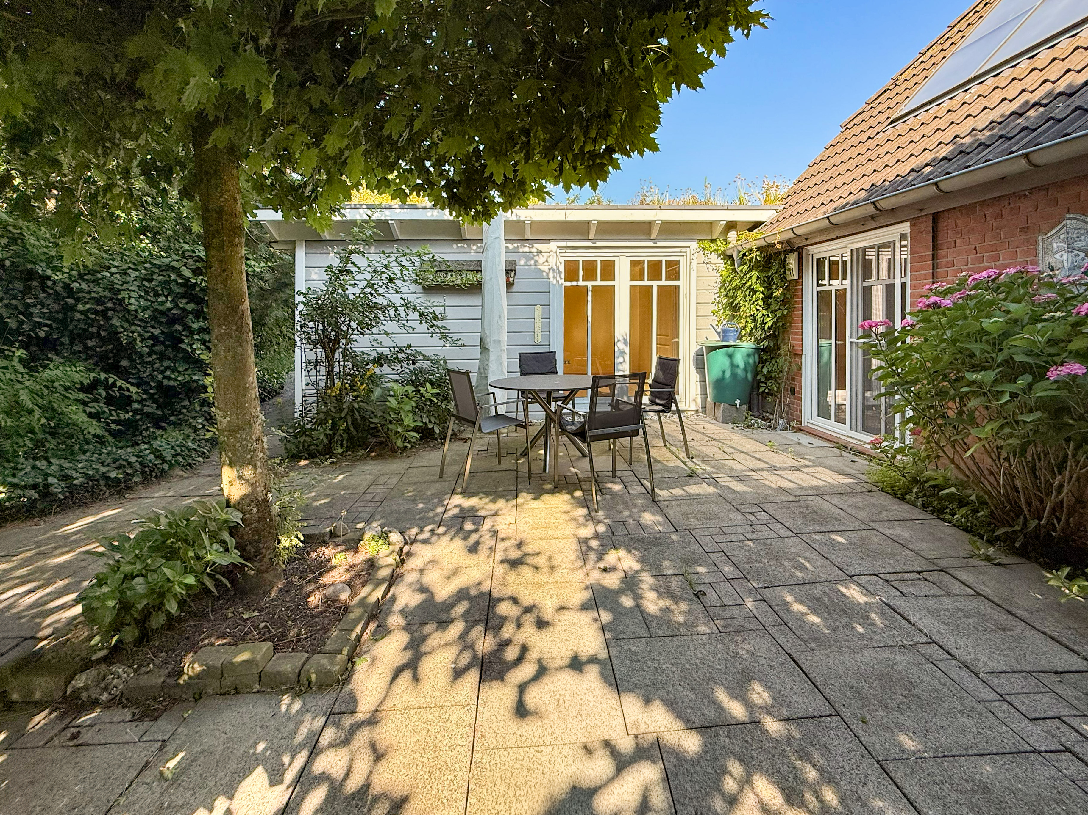 Zeit für Erholung: Haus mit Pool und Sauna an der Nordsee