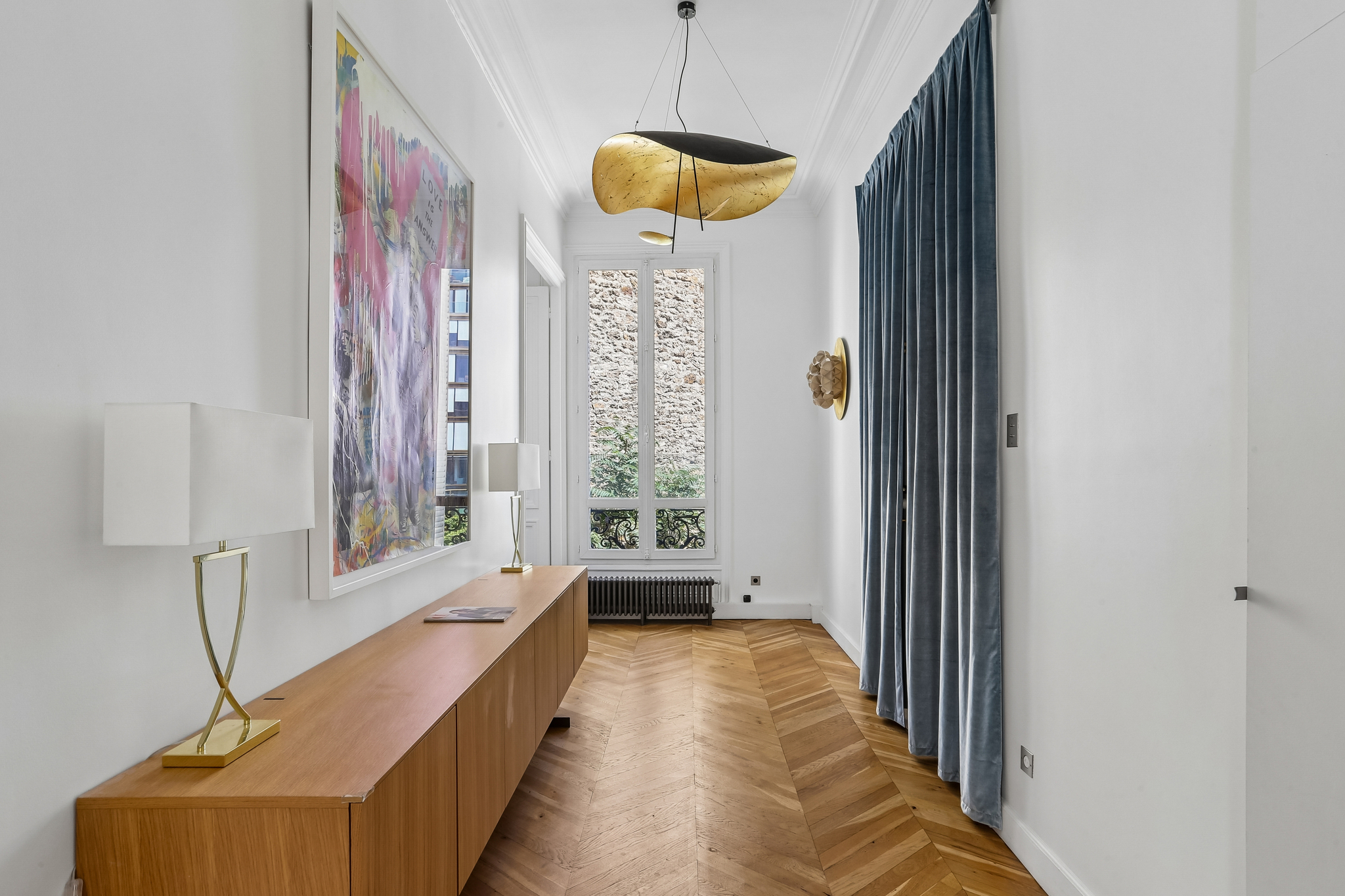 Paris 8th – Faubourg Saint-Honoré: Elegant 172 m² family apartment
