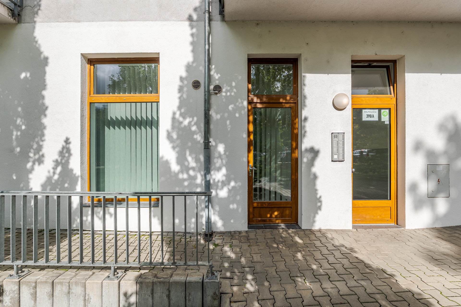 Pronájem světlého komerčního prostoru 45 m²