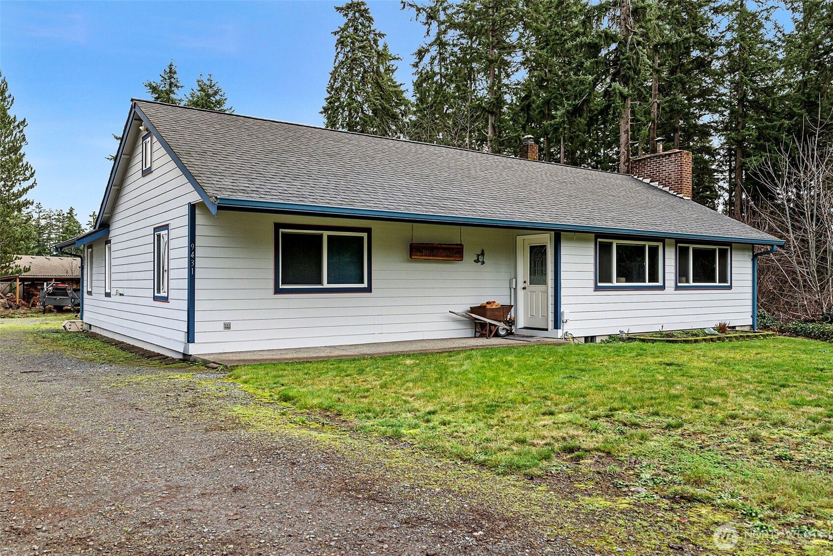 Stunning 2 bedroom plus office 2 bath home on 1.34 acres