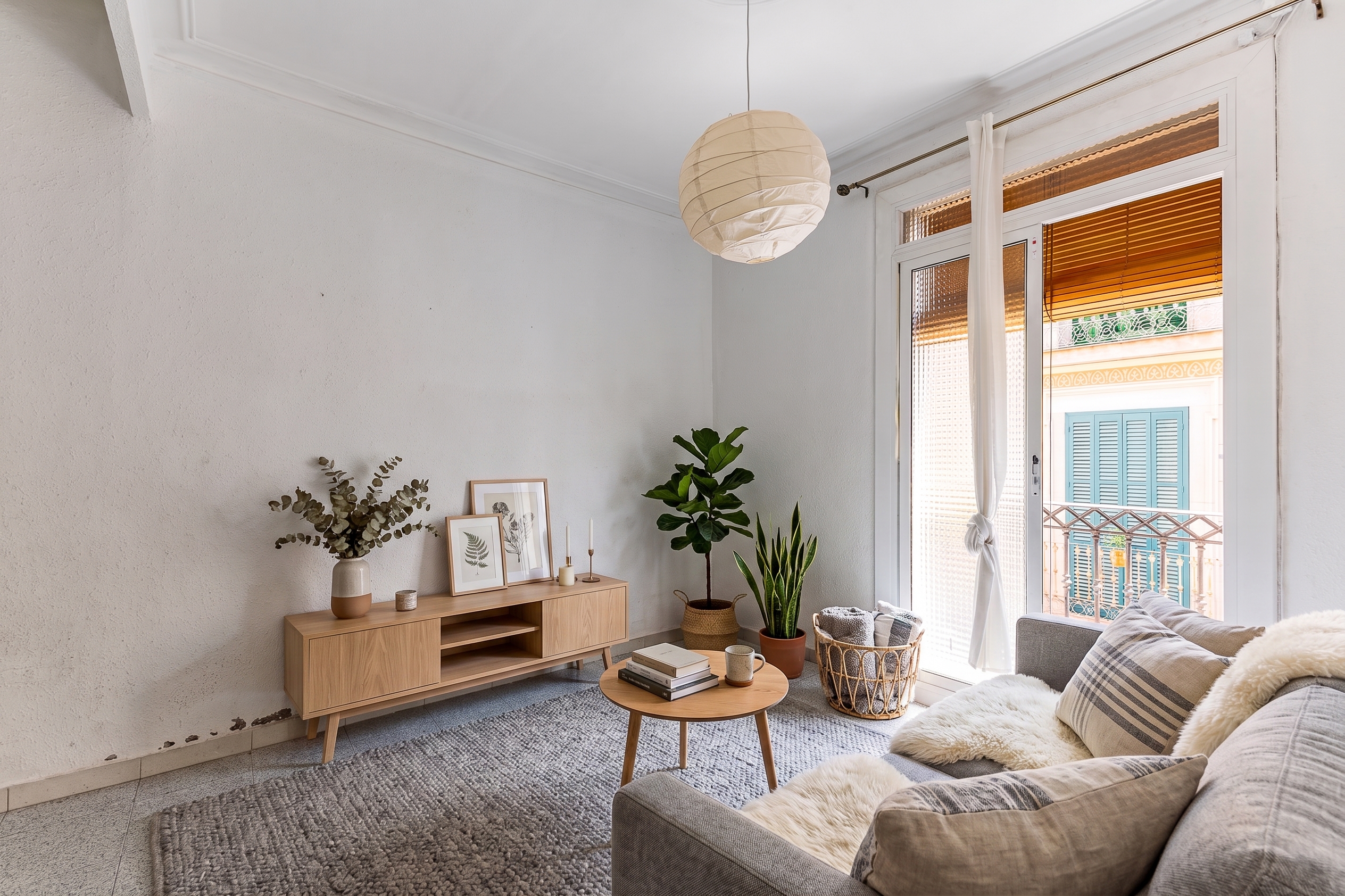 Charming Apartment to Renovate in the Gothic Quarter