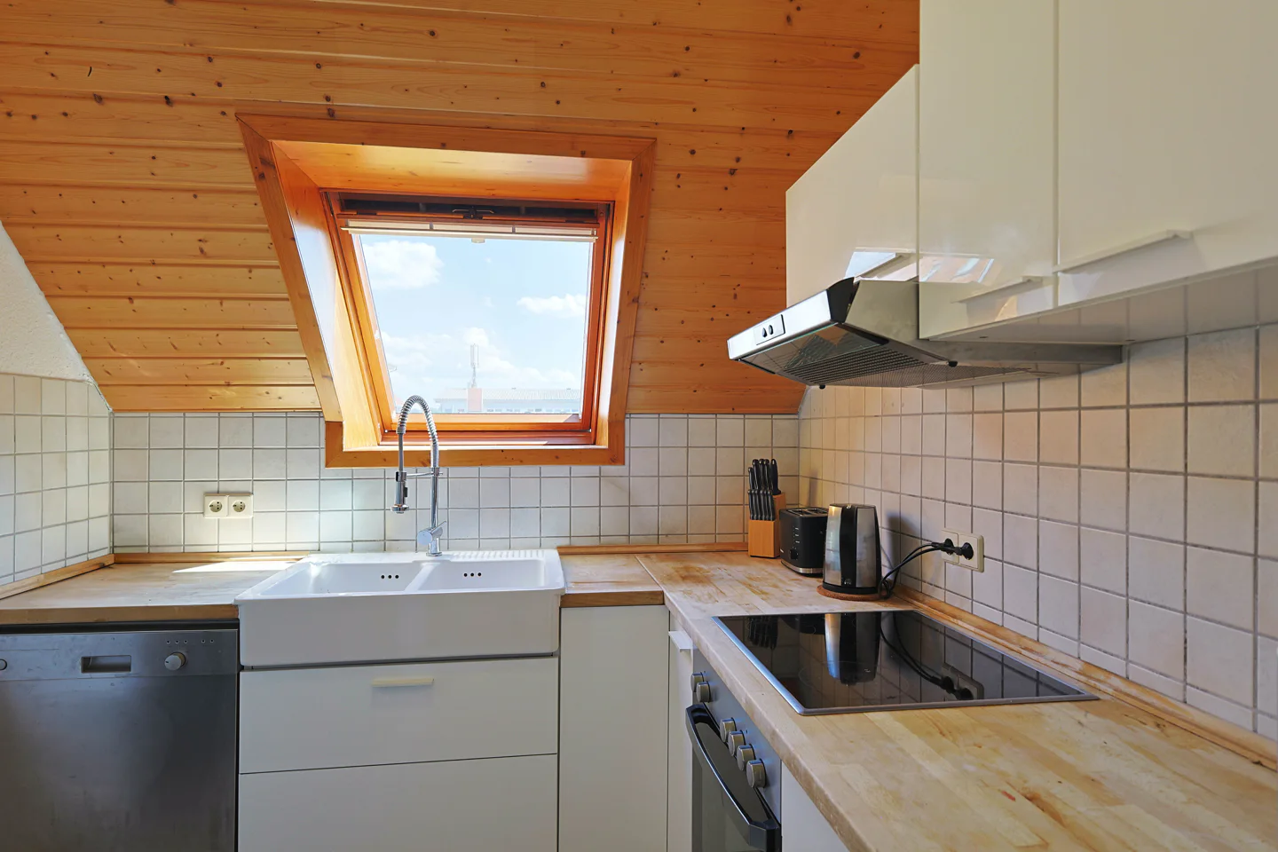 Schöne 4,5-Zimmer-Maisonette-Wohnung mit großem Balkon - Foto 3