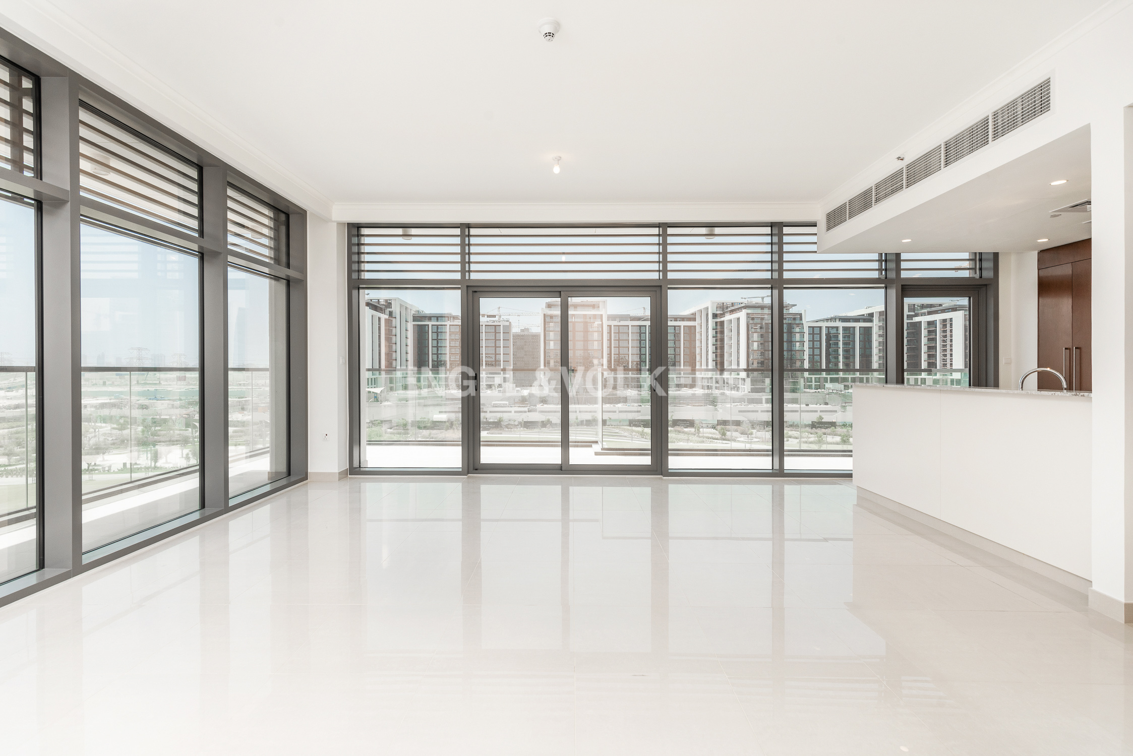 High Floor | Large Layout | Villa View