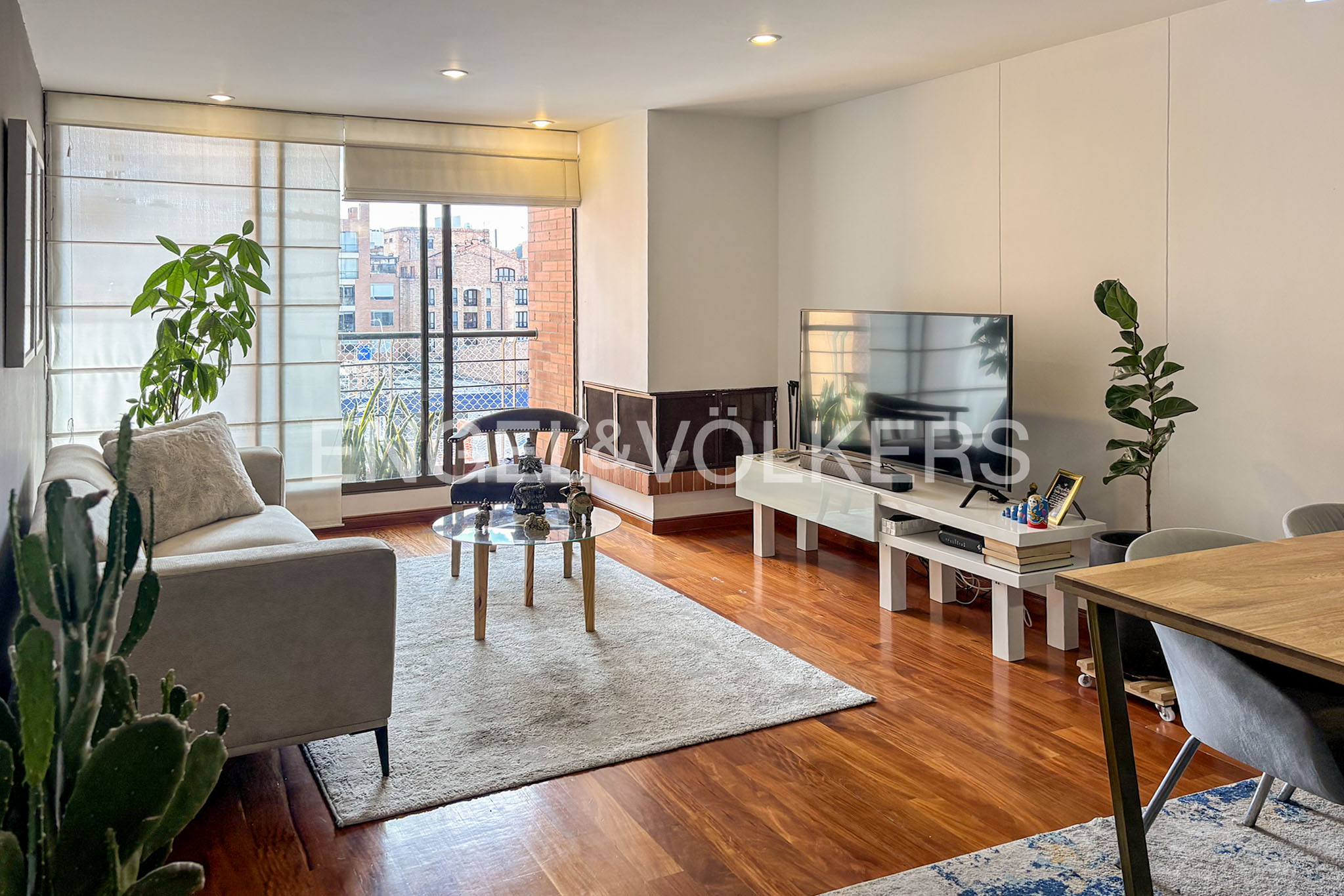 Apartamento con balcón para venta en Santa Paula