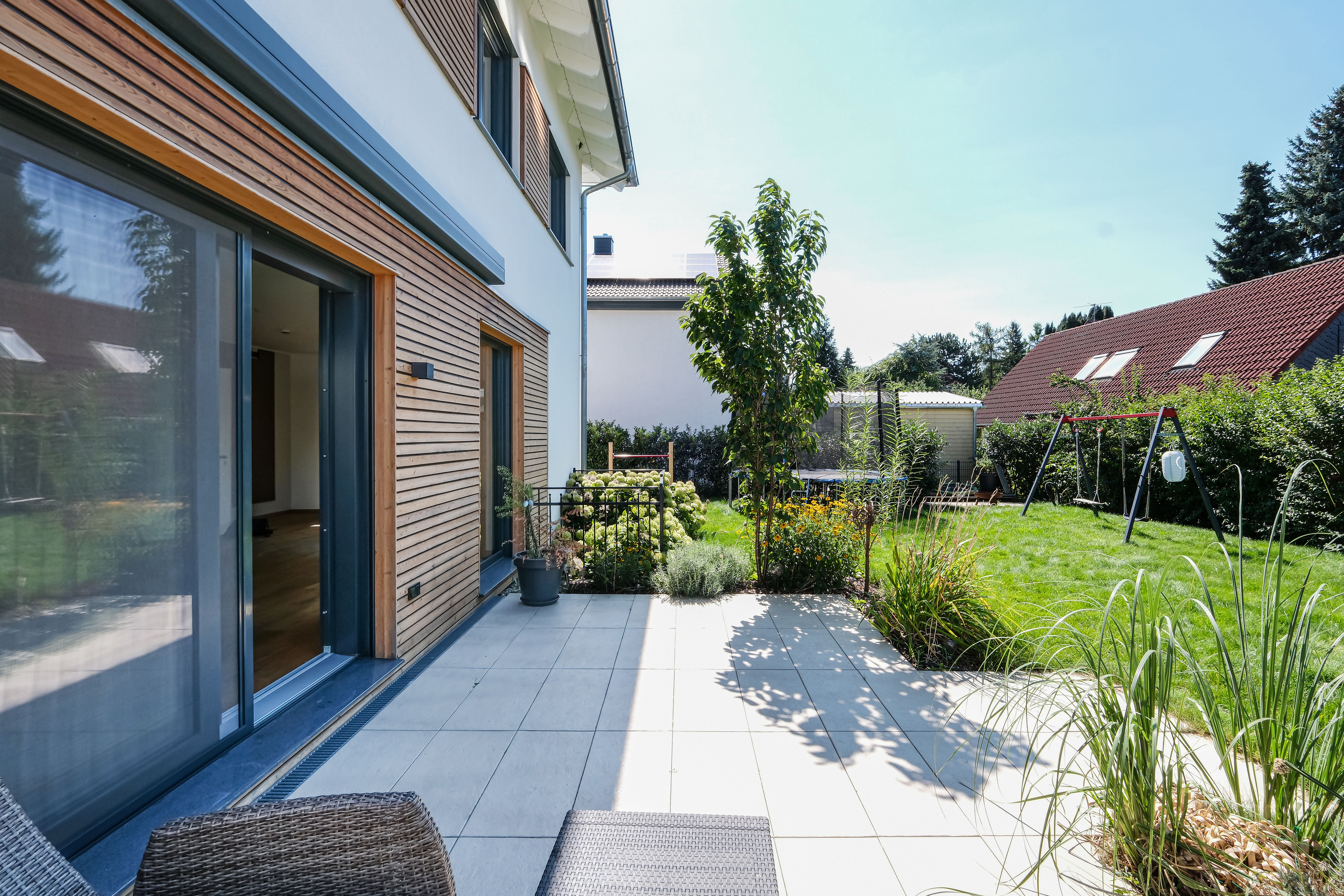 Green luxury retreat: Where sustainable timber architecture meets state-of-the-art comfort