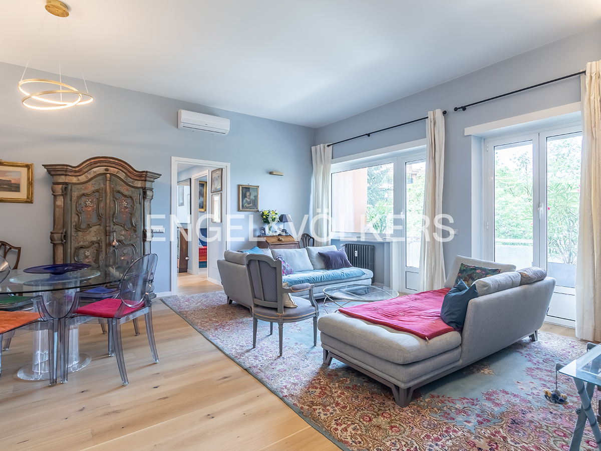 Renovated, bright apartment on Via dei Giornalisti