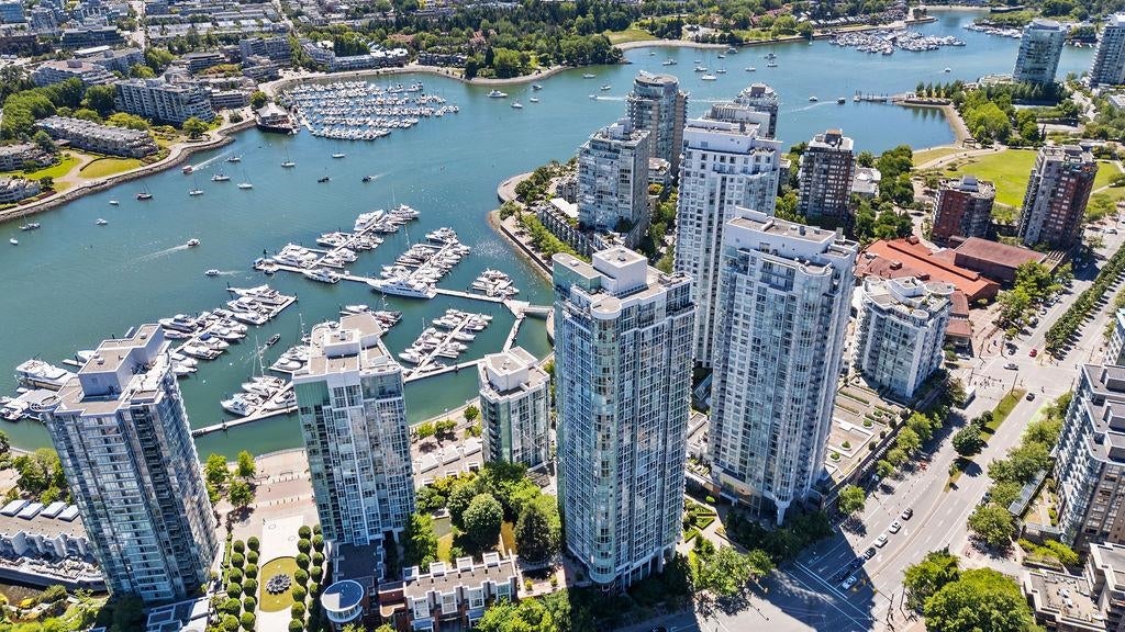 Sweeping False Creek Views in Yaletown