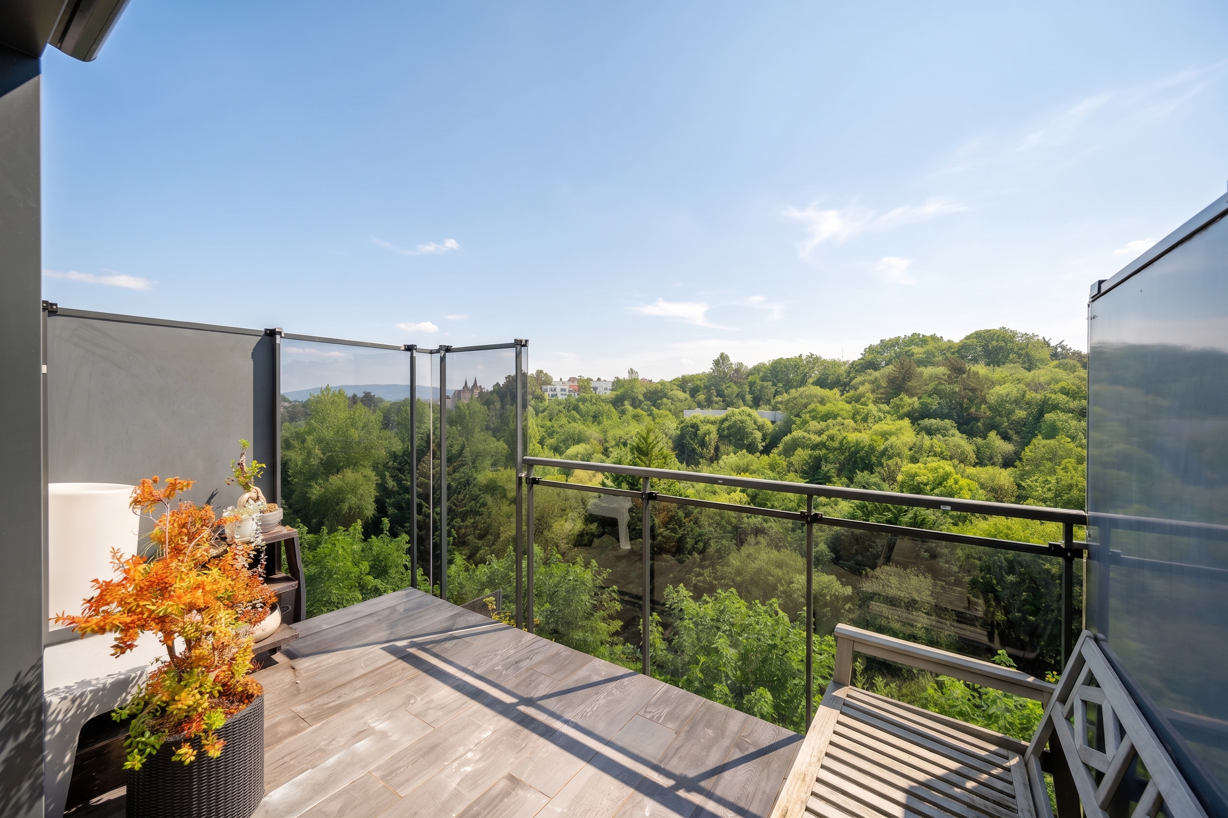 Luminoso apartamento con terraza y vistas despejadas en Miramón