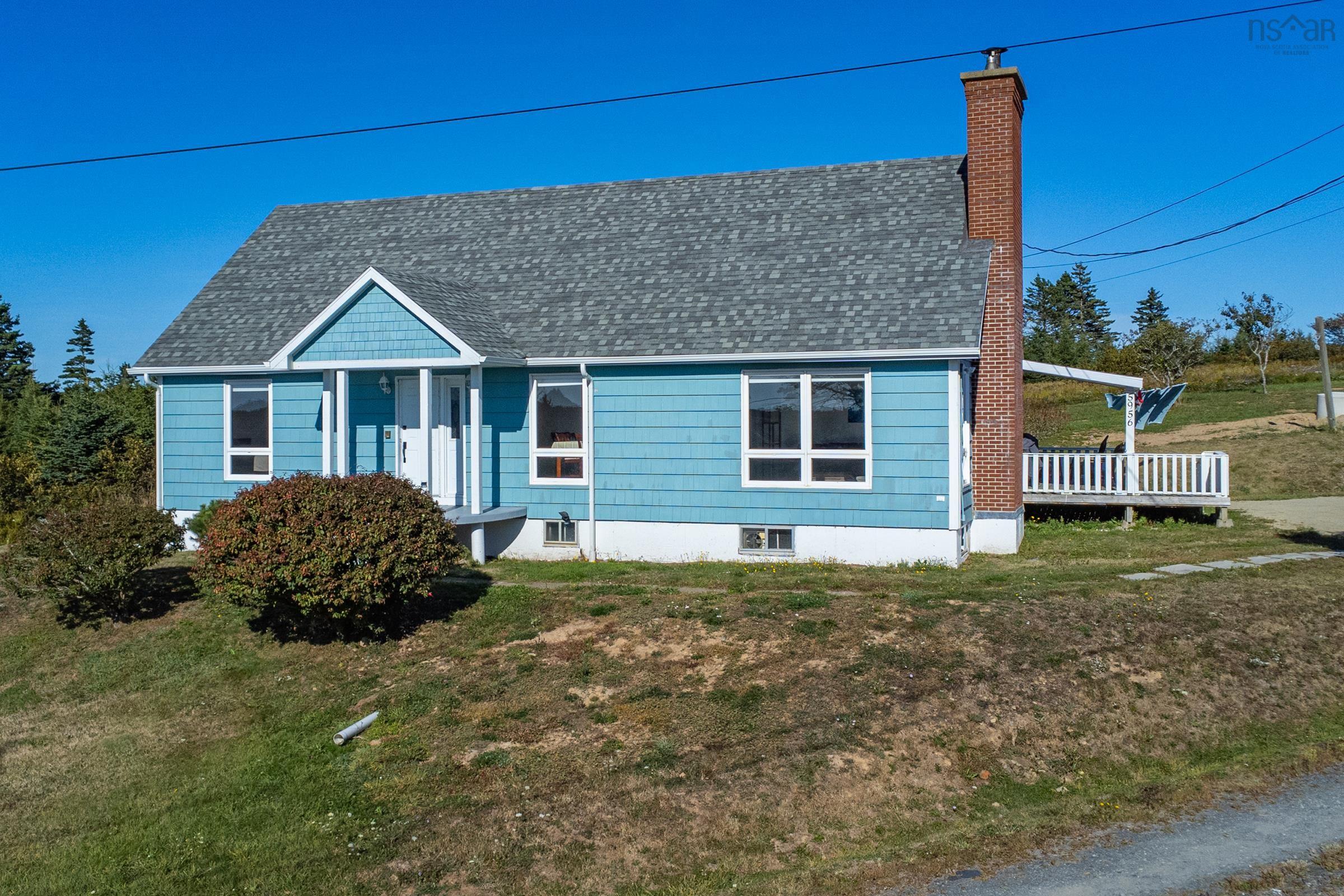 4-Bedroom, 2.5 Bath Home with Sweeping Views