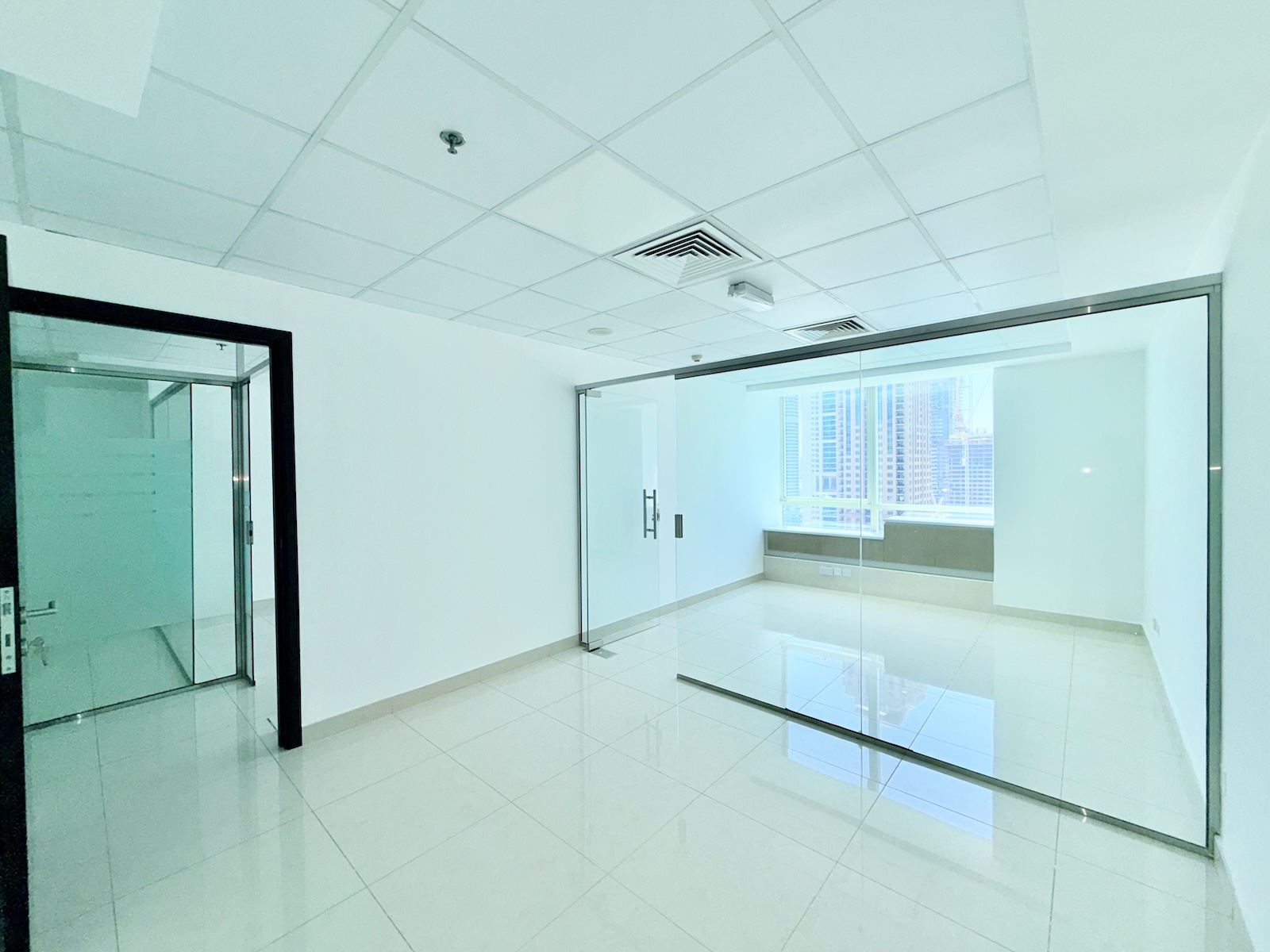 Lake View|Fully Fitted|Partitioned|Near To Metro