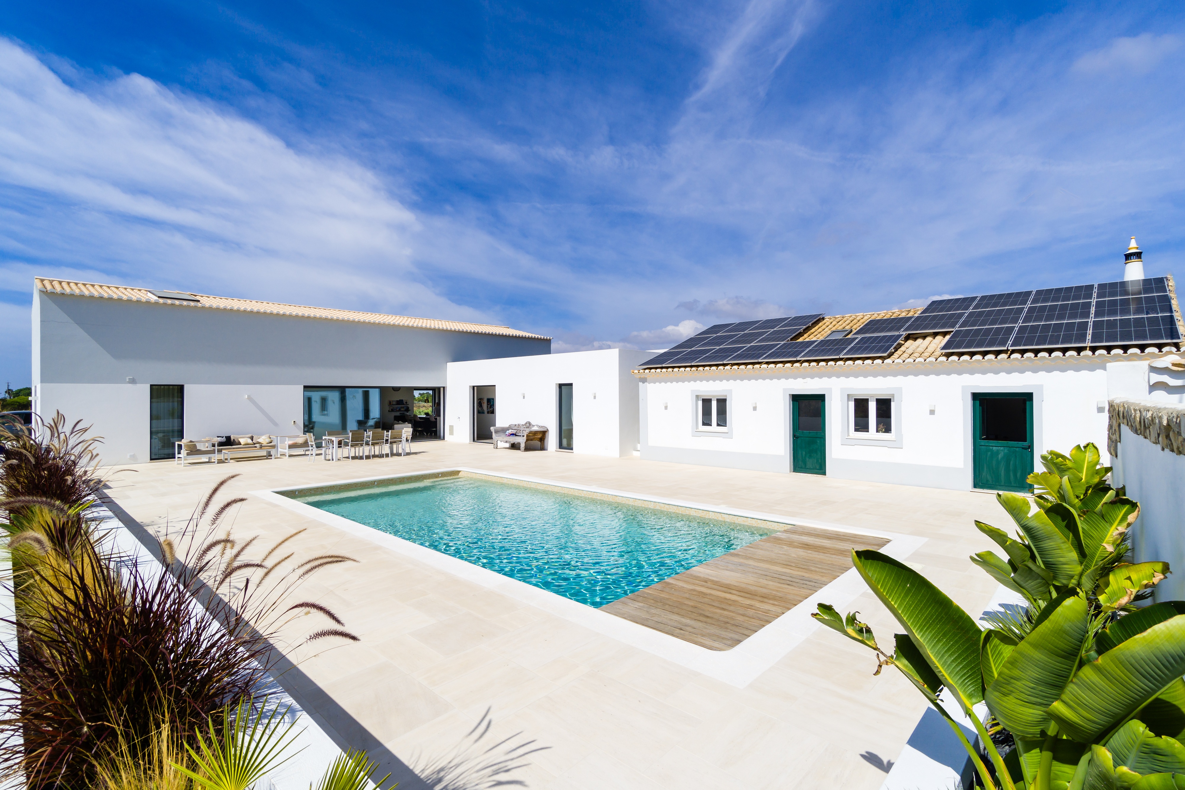 Single-Storey 4-Bedroom Villa near Carvoeiro and Benagil, Algarve