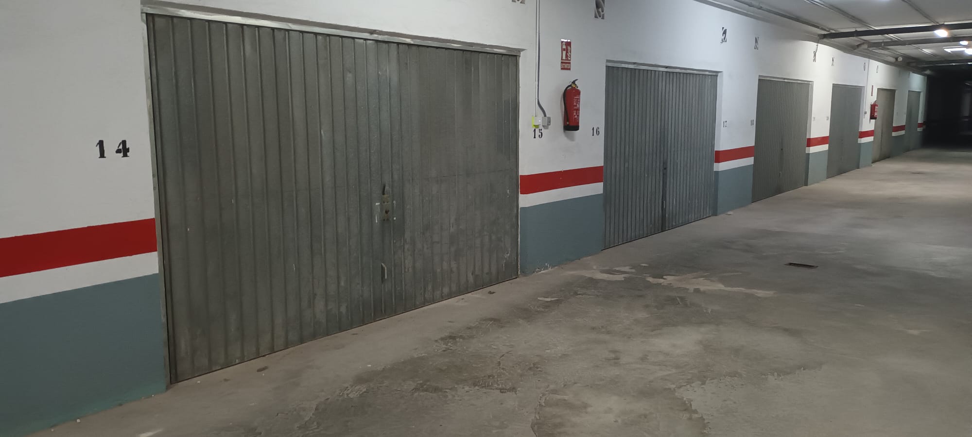 Garaje doble subterráneo en venta en La Mata – 18 m²