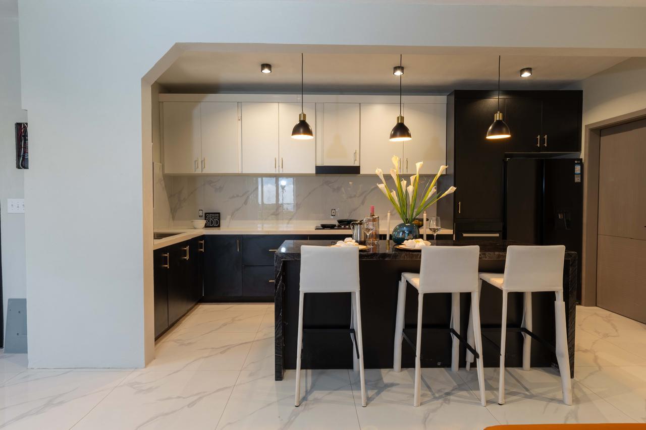 Stylish and Modern Apartment, great views and generator