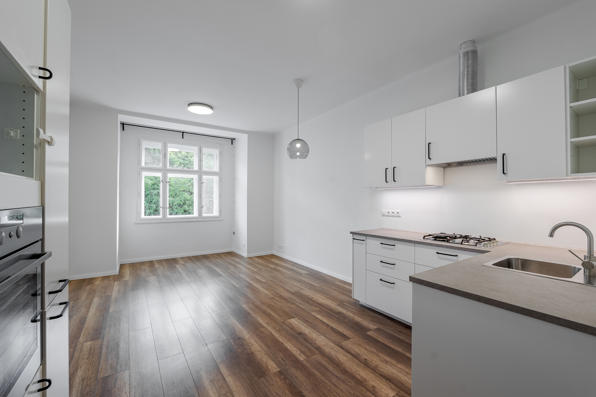 Rent a 3+kt apartment with a view of greenery in Košíře