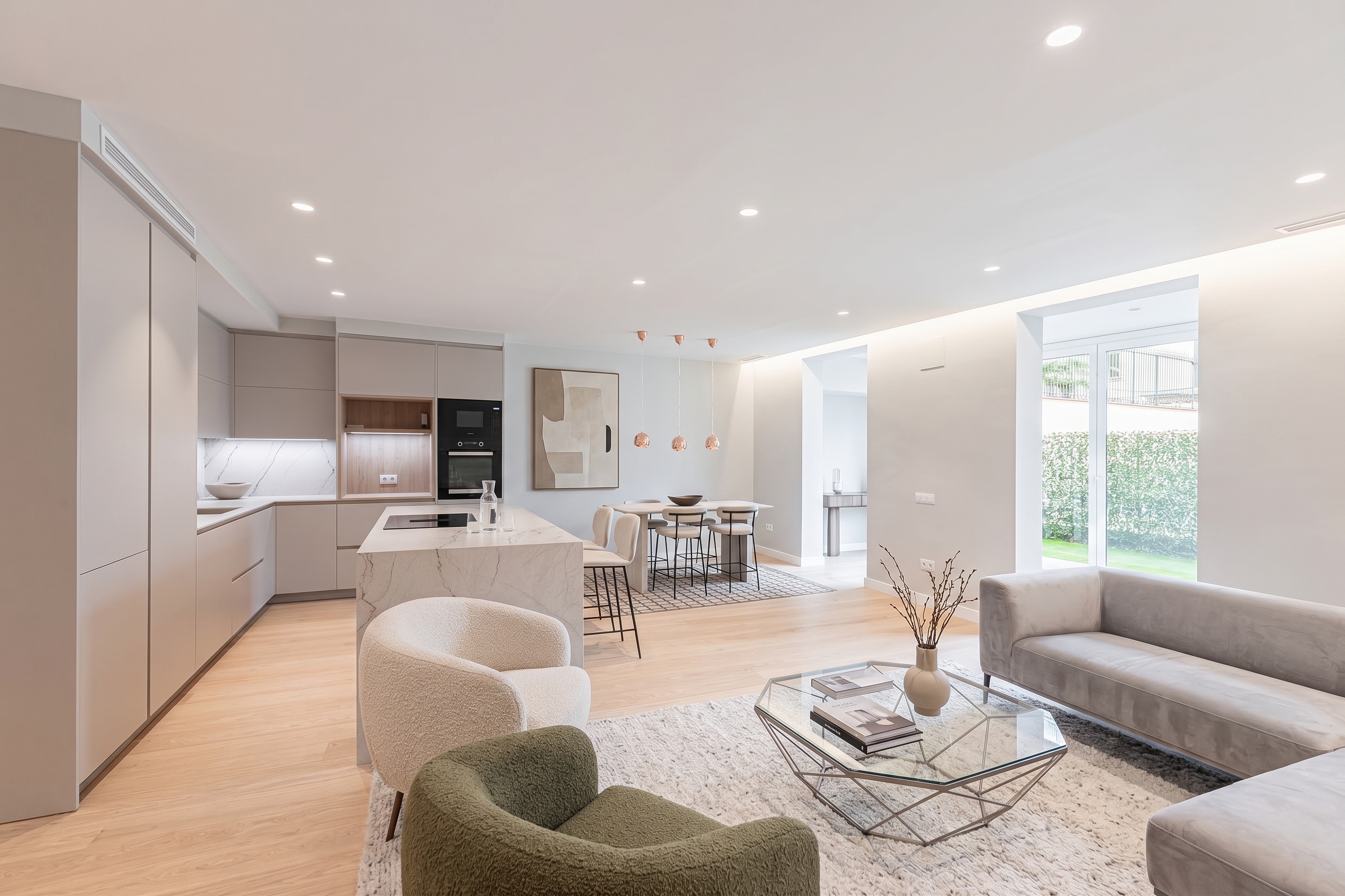 Exclusive flat with terrace in a prestigious Eixample Dret period building [AI-bewerkt]