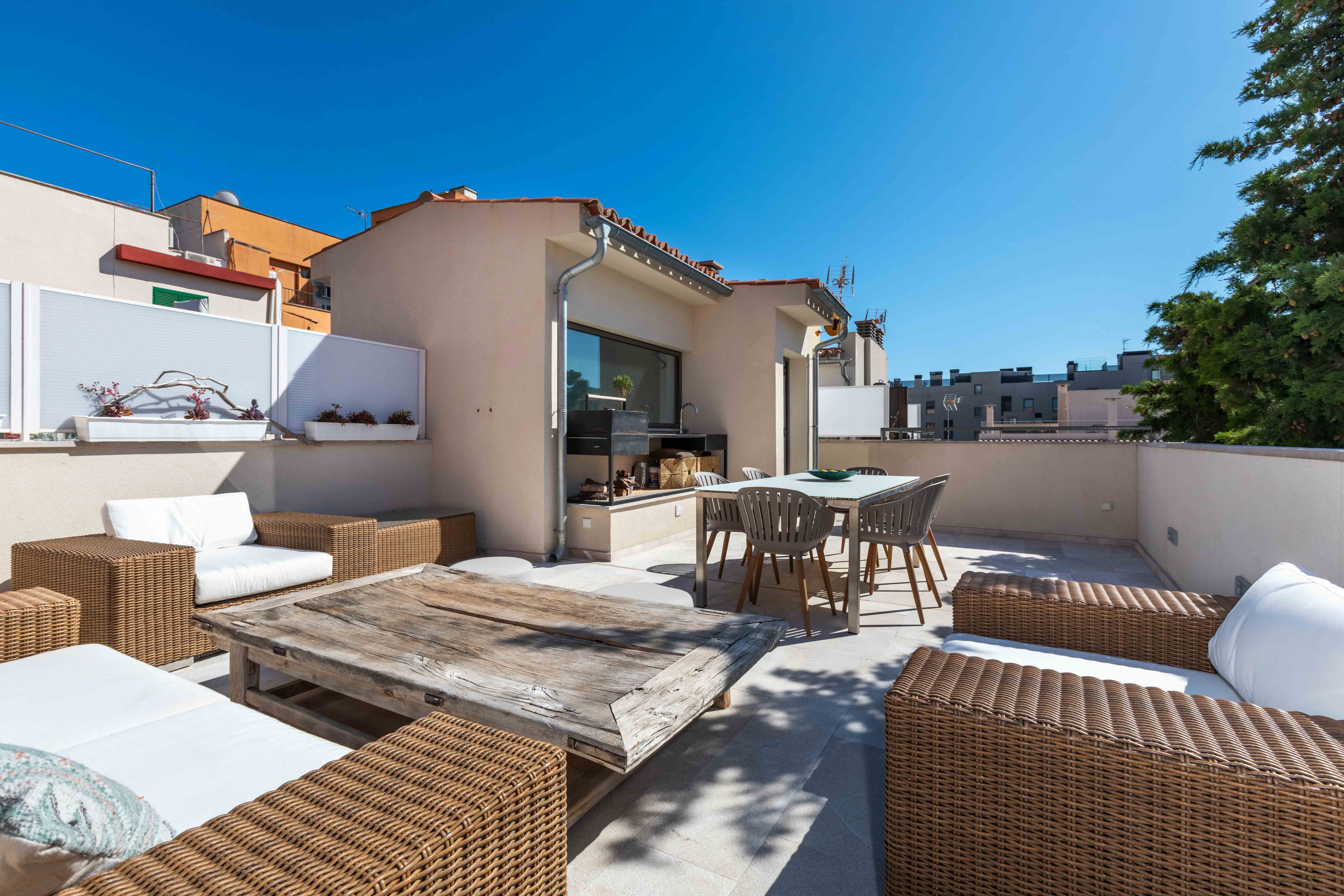 Modern newly built townhouse available in summer