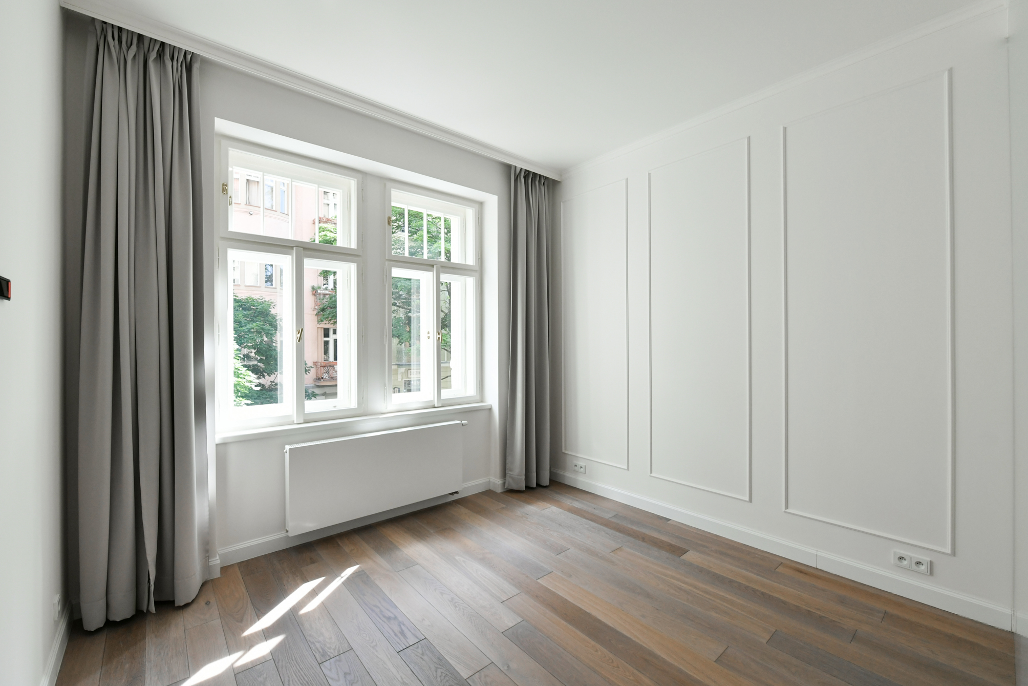 Rent a 3+kt apartmnet overlooking Jiřího z Poděbrad Square