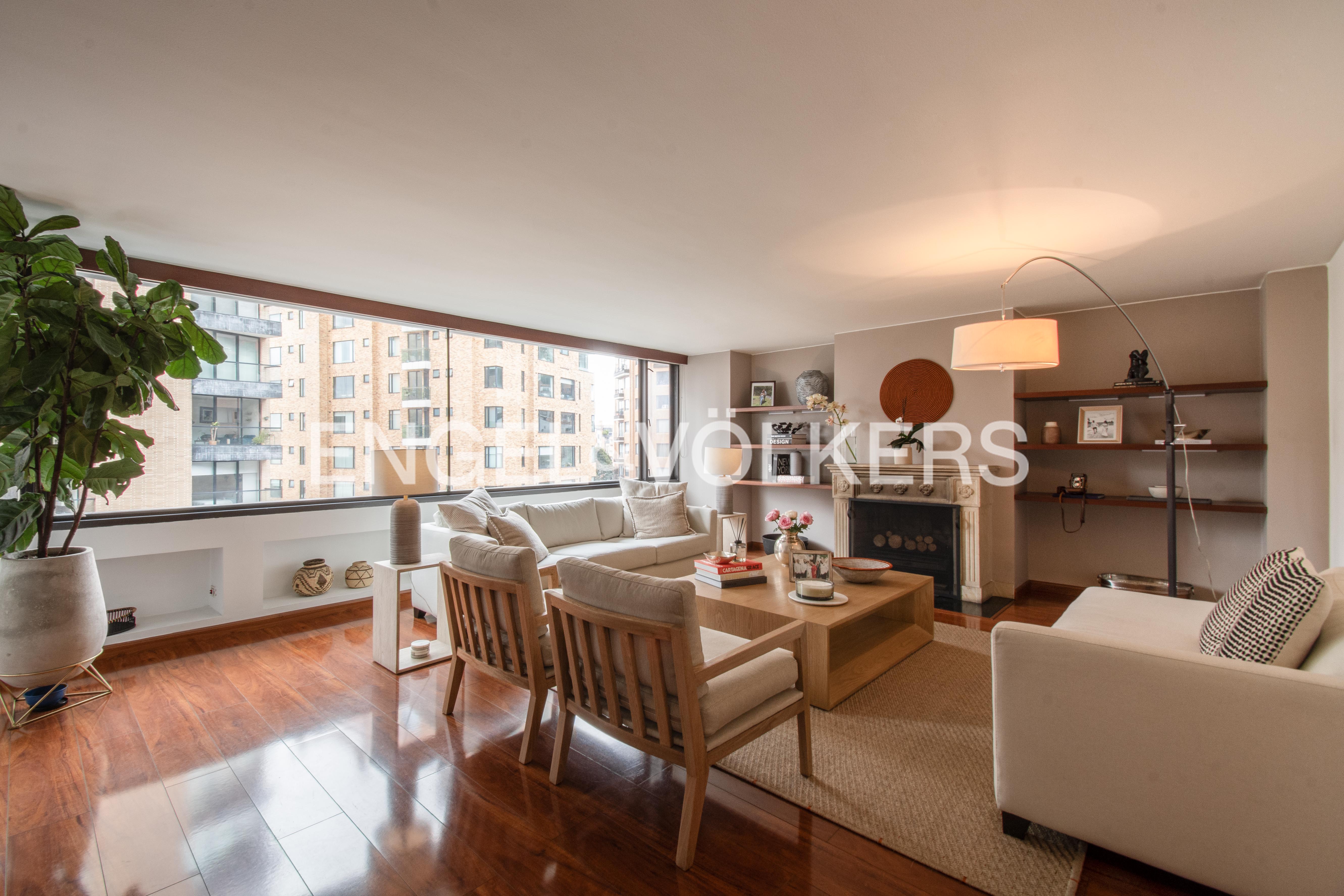 Amplio apartamento para venta en El Refugio