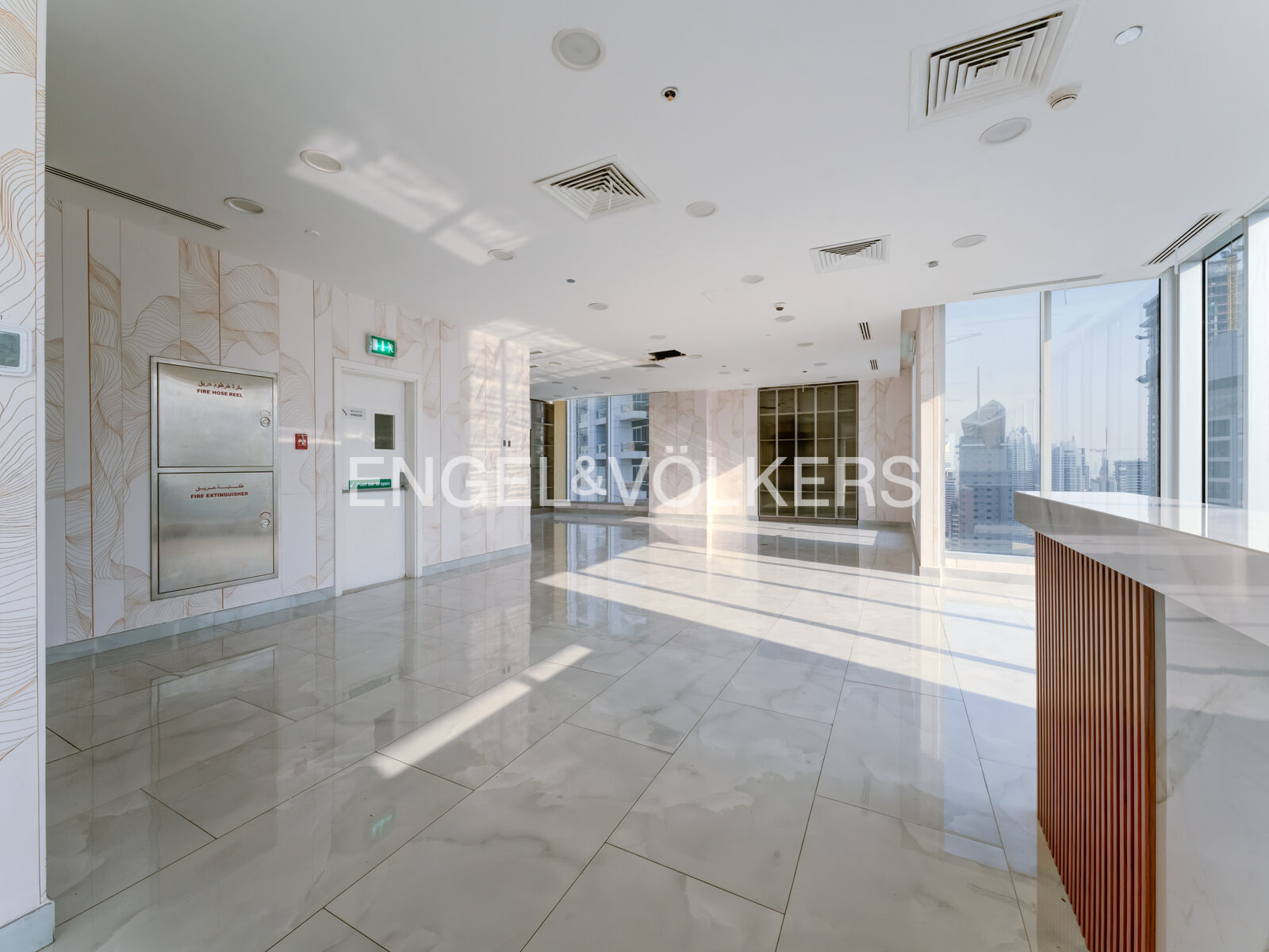 Spacious | Fitted | Renovated | Waterfront