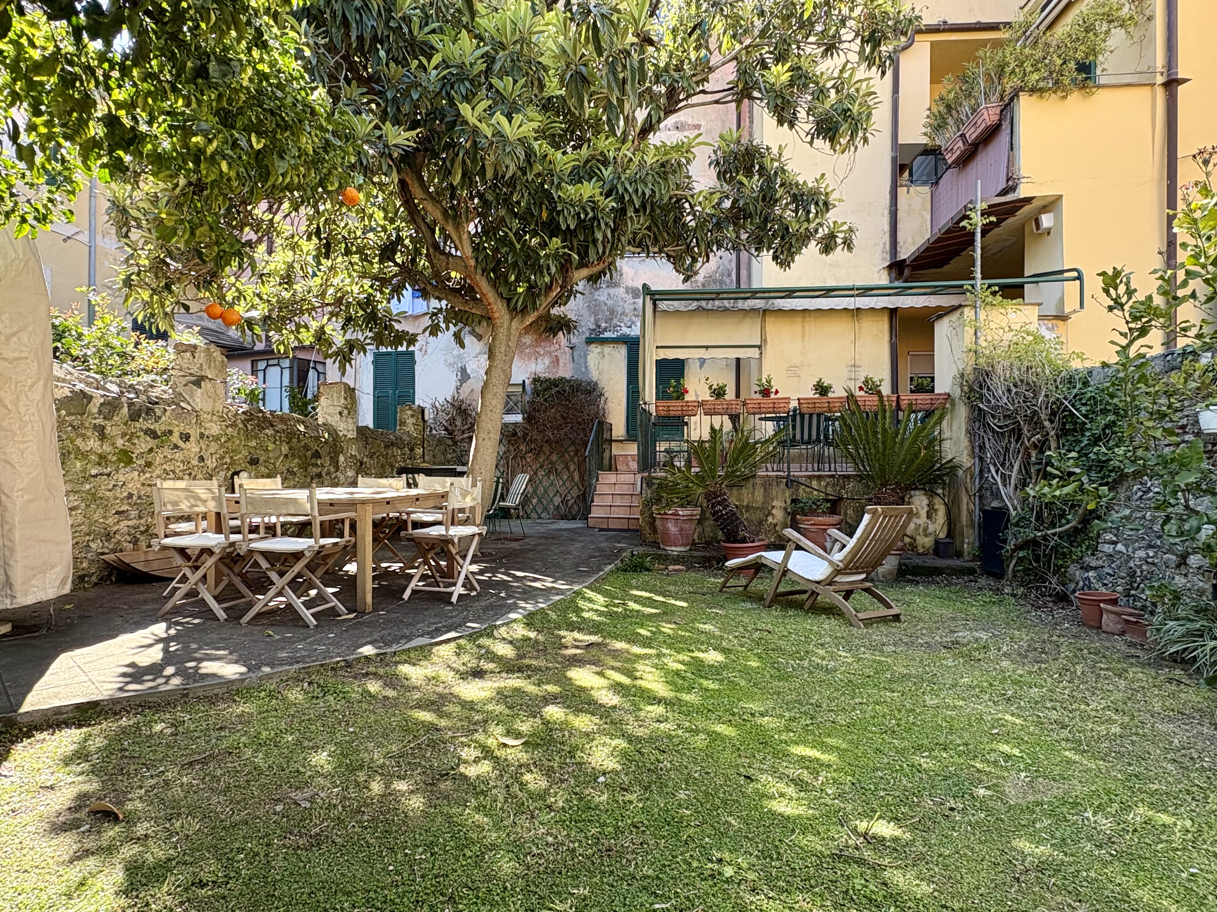 Quadrilocale con giardino nel cuore di Levanto