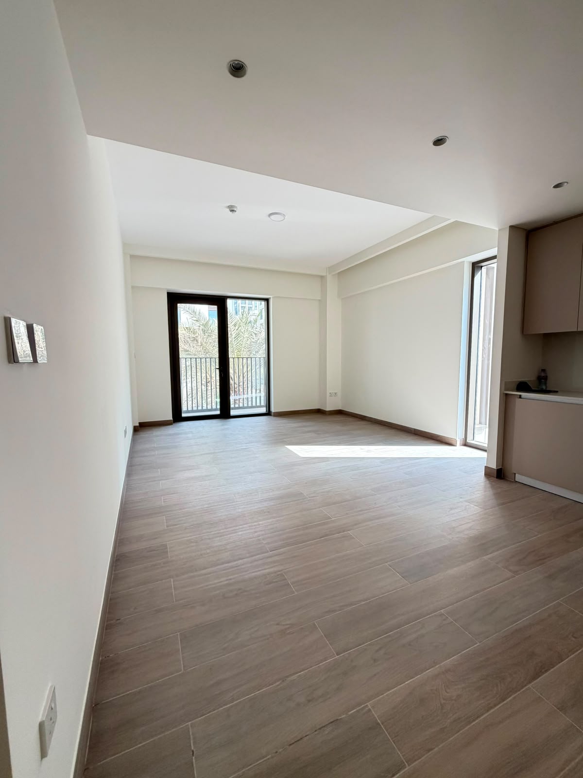Ready to Move In  | Unfurnished | Creek Beach Access