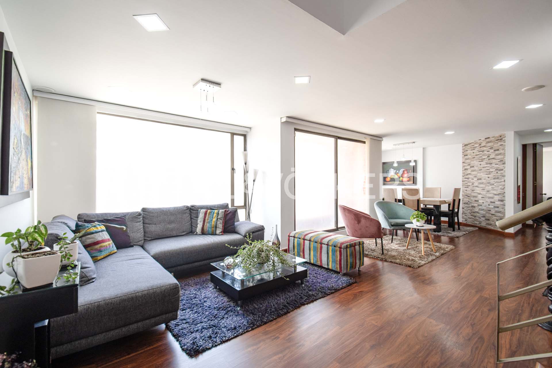 Penthouse con terraza y balcón para venta en Lagos de Córdoba