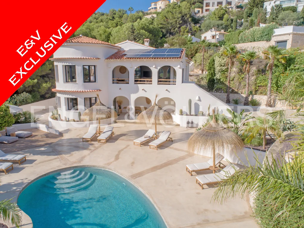 Ibiza style villa only 550m to the golf club